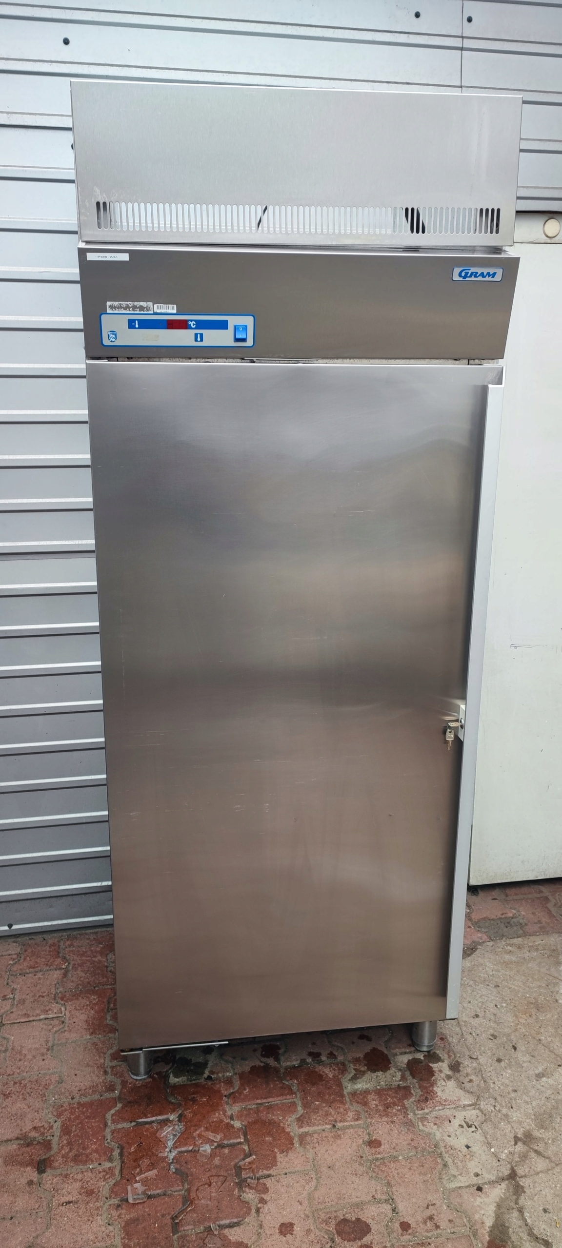 SZAFA CHŁODNICZA 700L GRAM ! OKAZJA ! Kod producenta 42496255