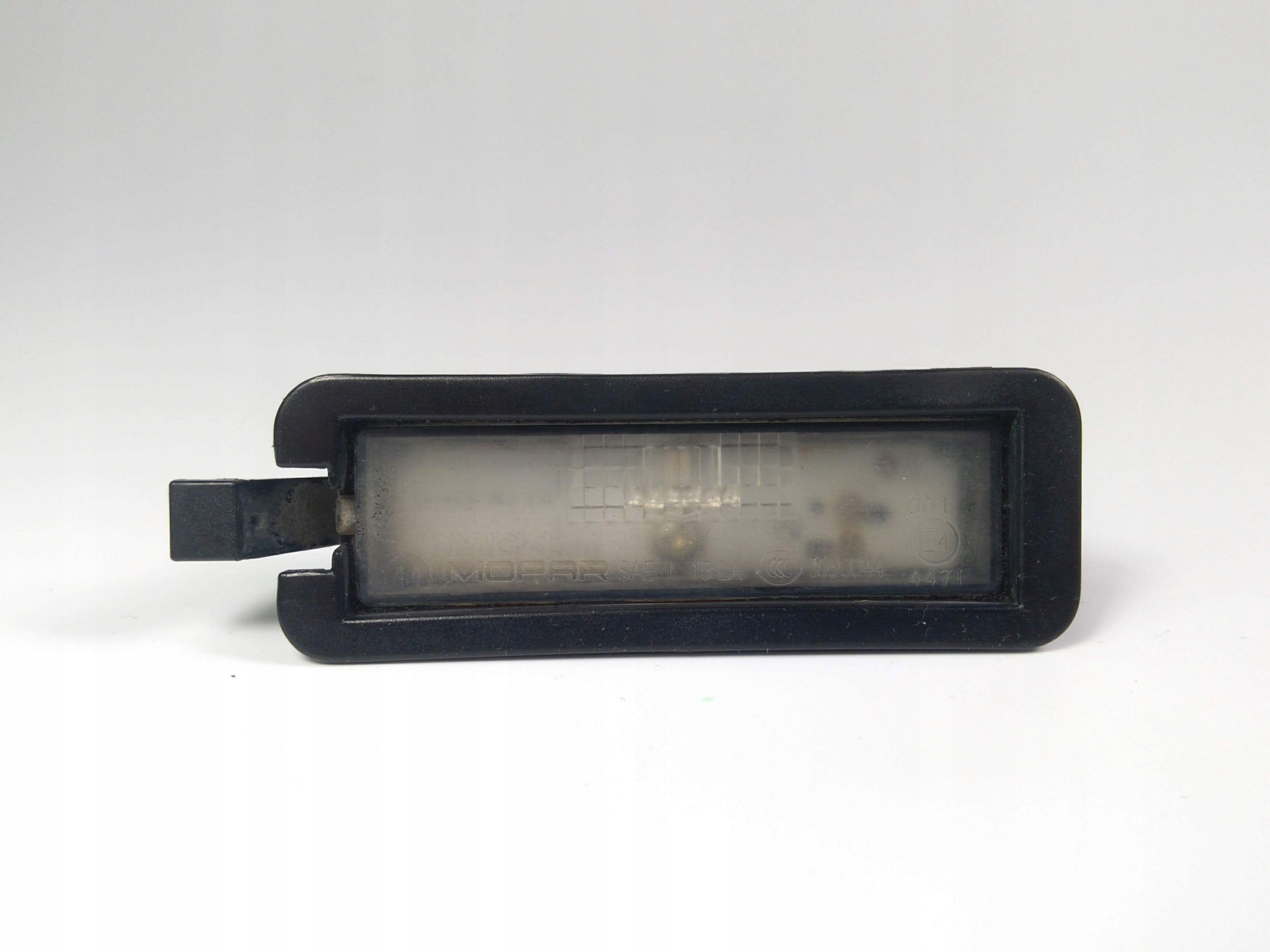 Dodge Challenger Charger 15 + підсвічування номерного знака