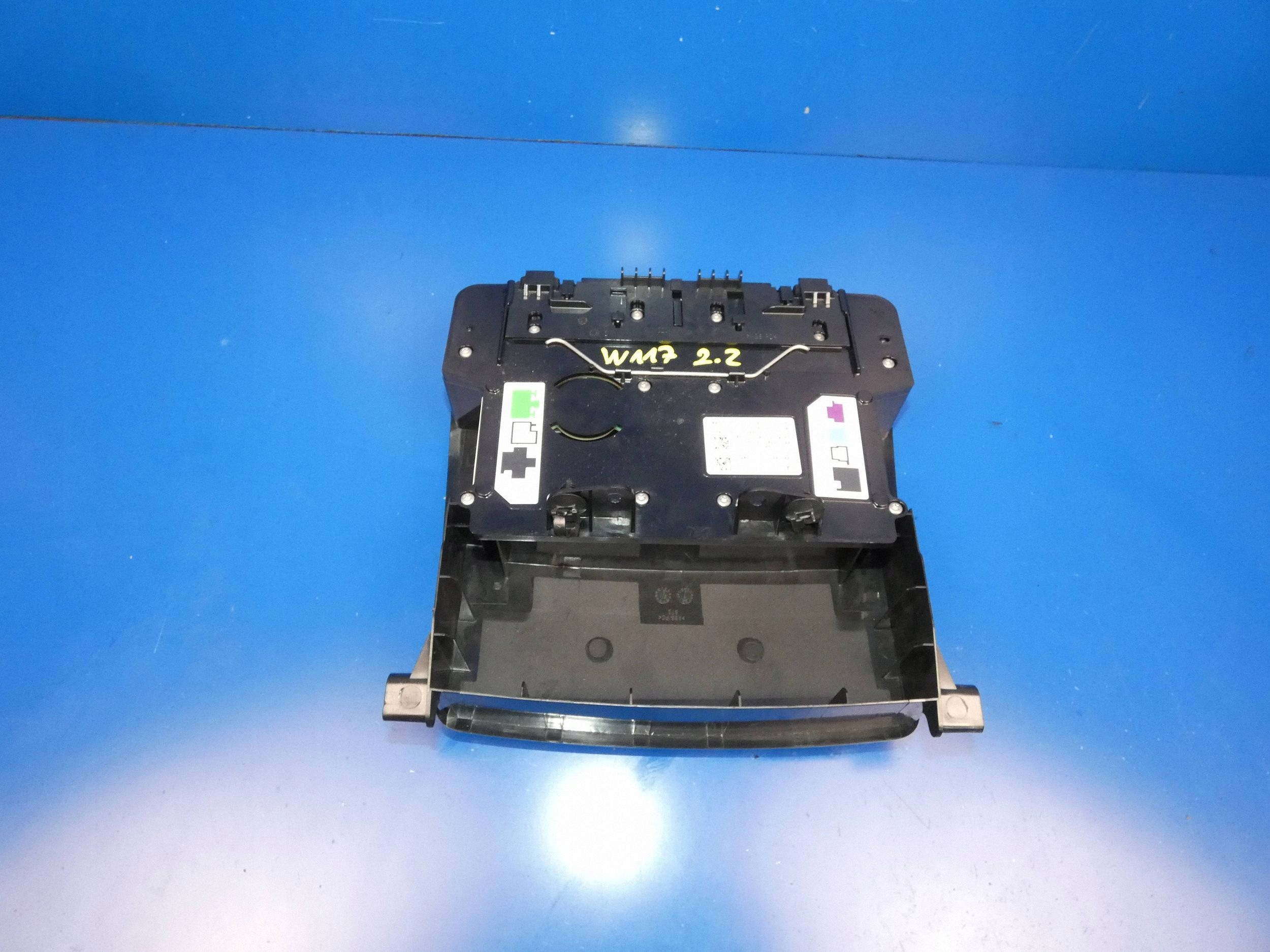MERCEDES CLA W117 W176 W246 W156 feu de toit PANEL avant