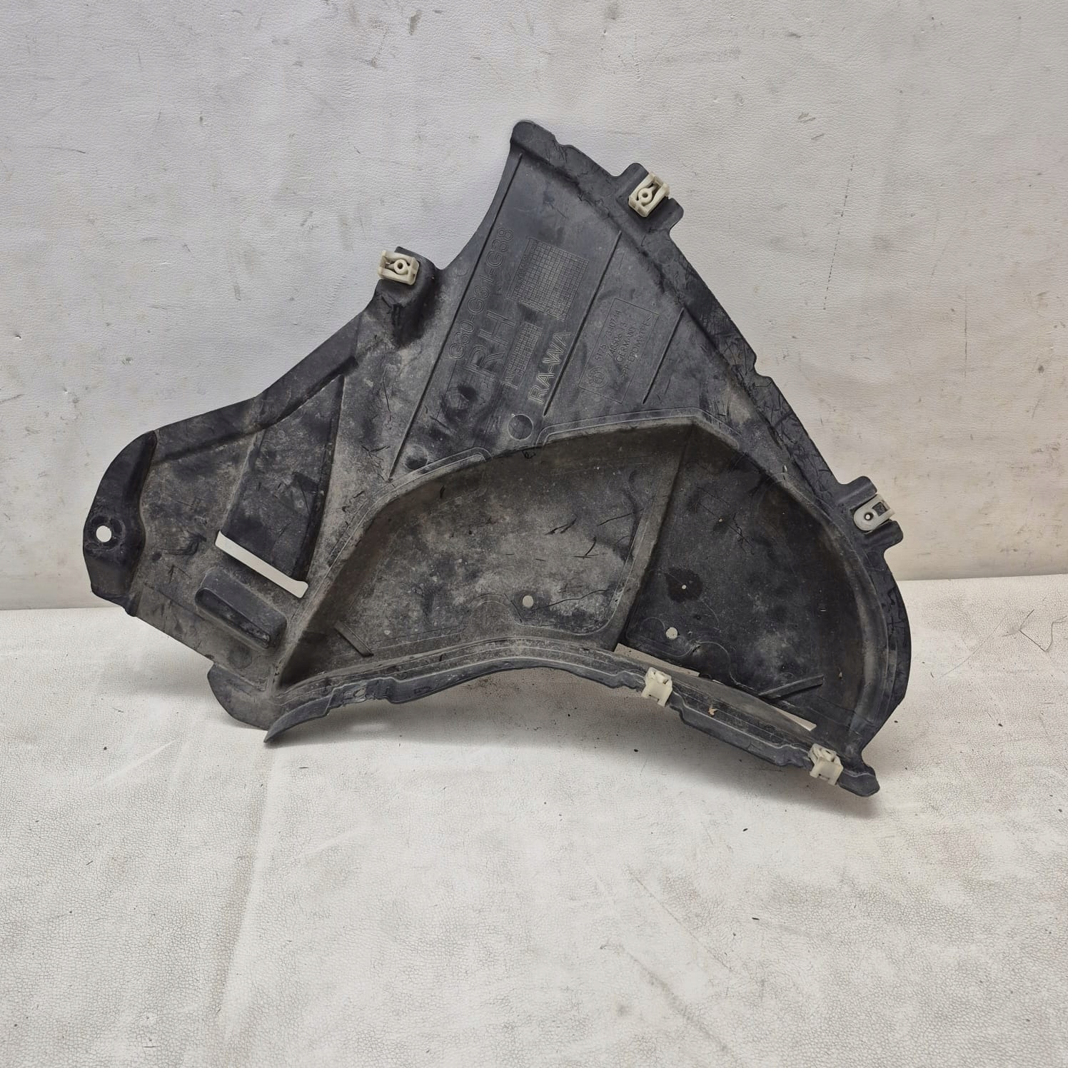 BMW 5 G30 G31 17-24 mudguard cover cover chassis right front