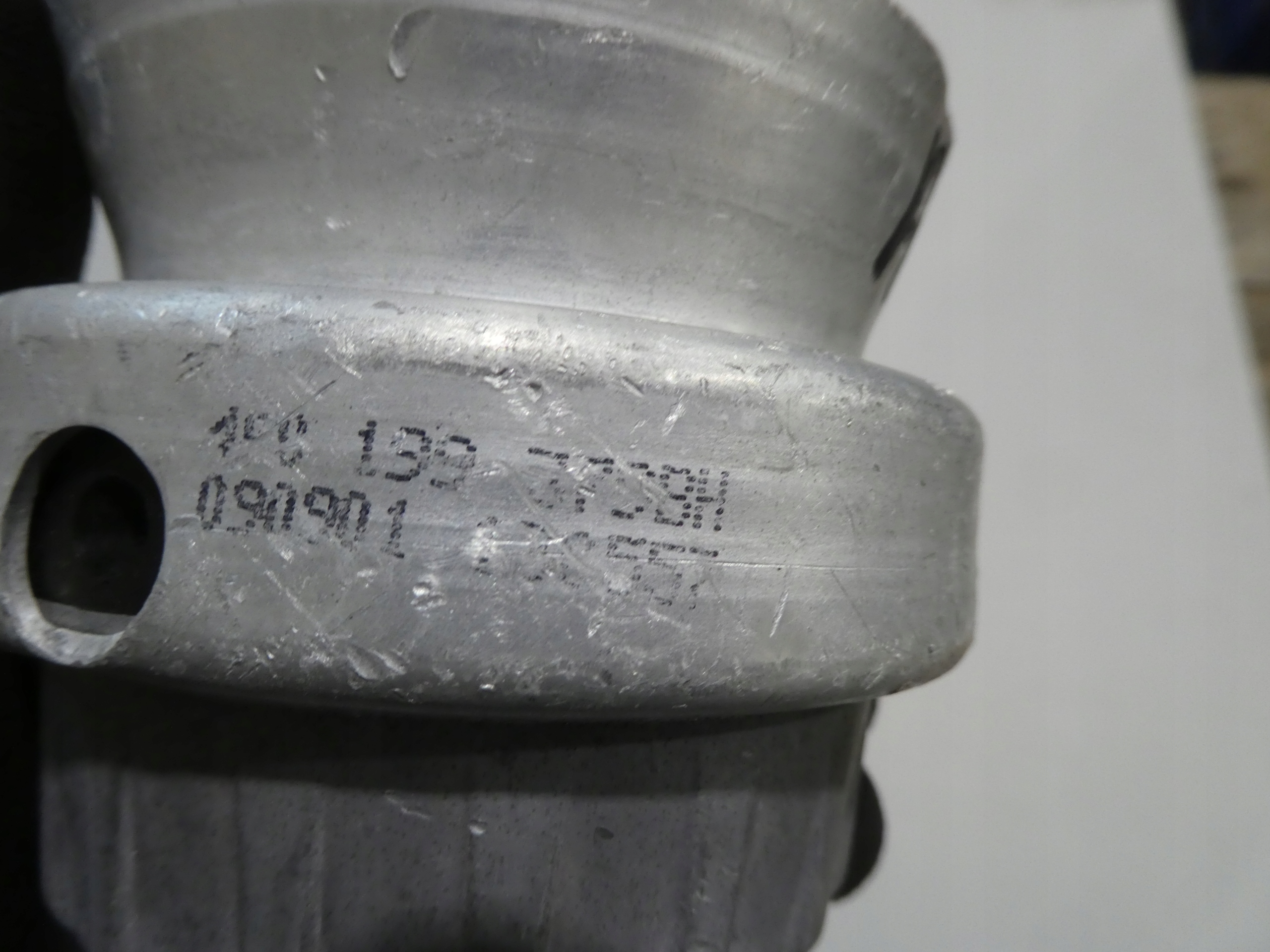 engine mount left AUDI A6 C6 4F0199379BH
