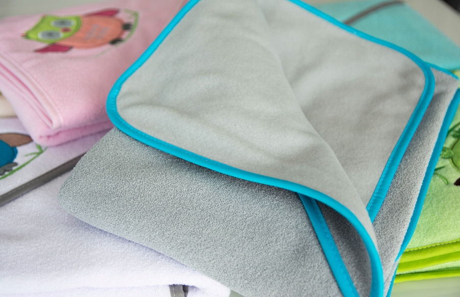 BAWEŁNIANY RĘCZNIK KĄPIELOWY DLA NIEMOWLĄT OKRYCIE Materiał dominujący bawełna