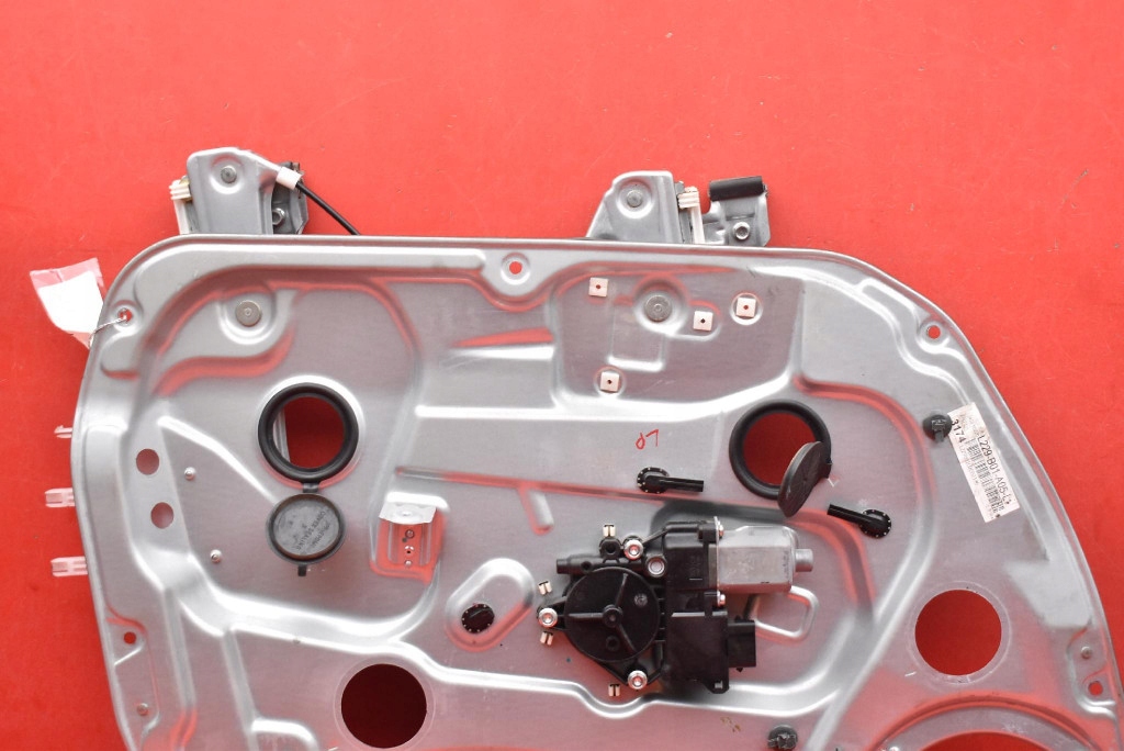 window regulator left front EU 82470-1D220 KIA CARENS 3 III 06-10