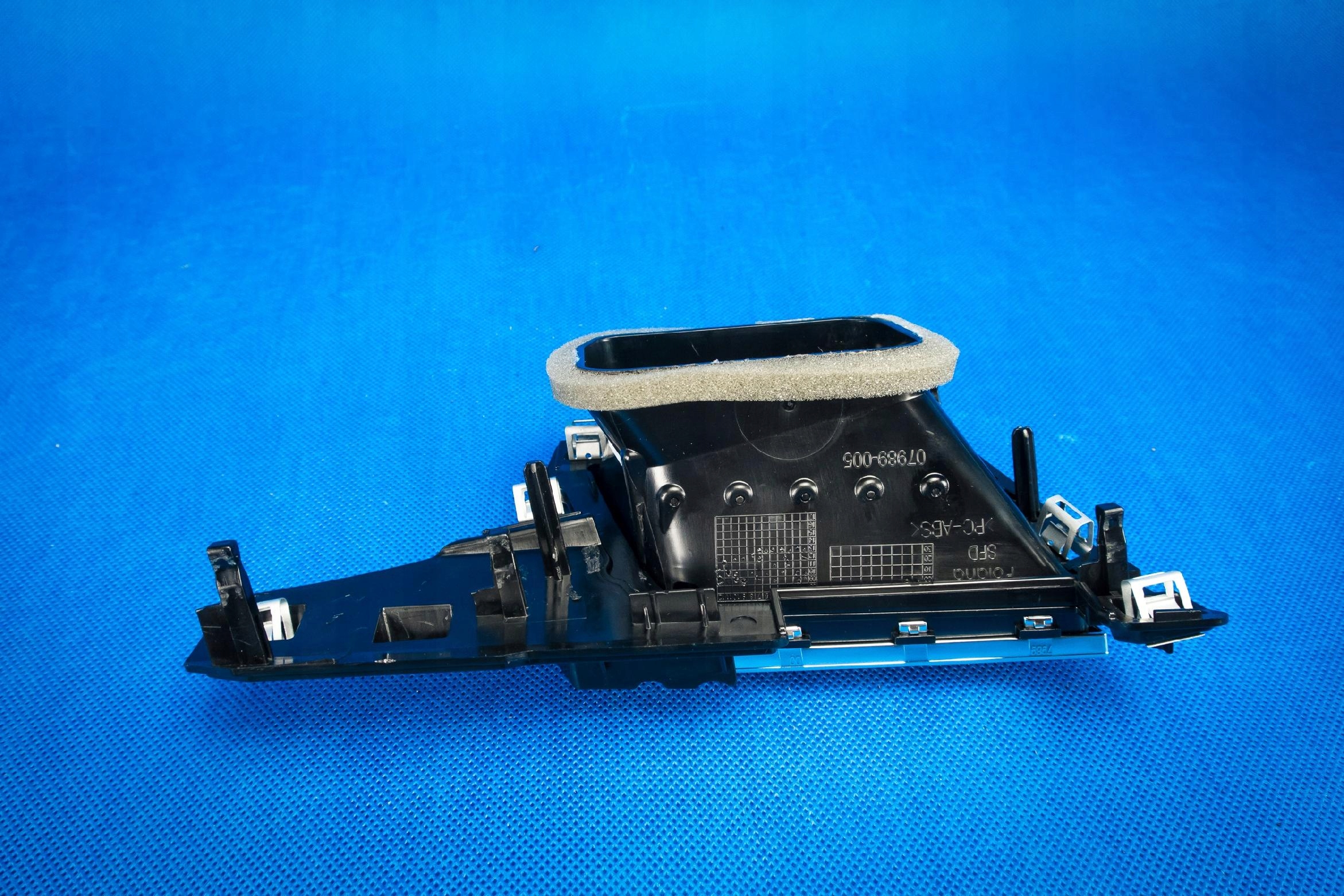 grid air conditioning devices air Audi A8 S8 4H 4H1820901A