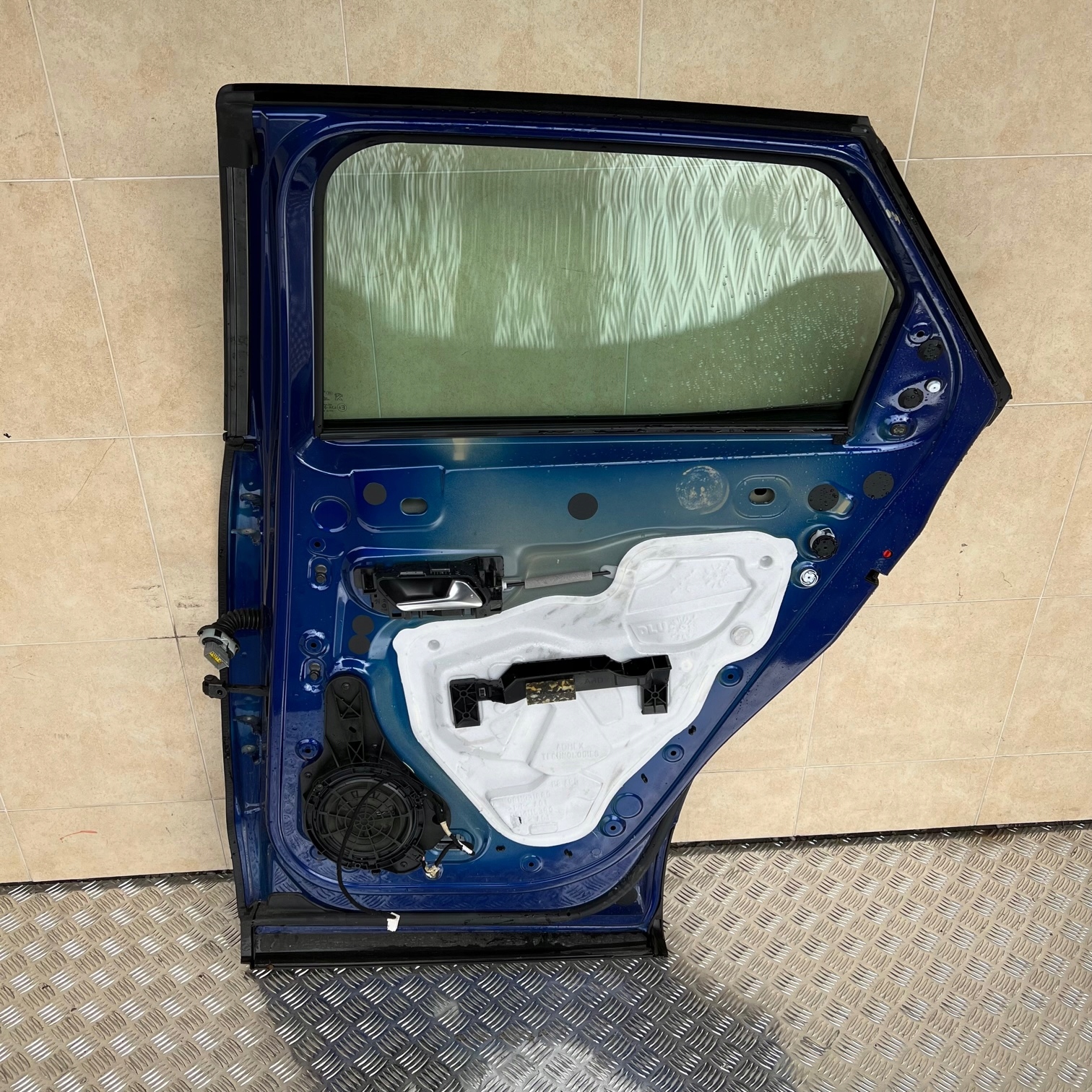 DRZWI KOMPLETNE PRAWE PEUGEOT 3008 II 2018 ROK Producent części Peugeot OE