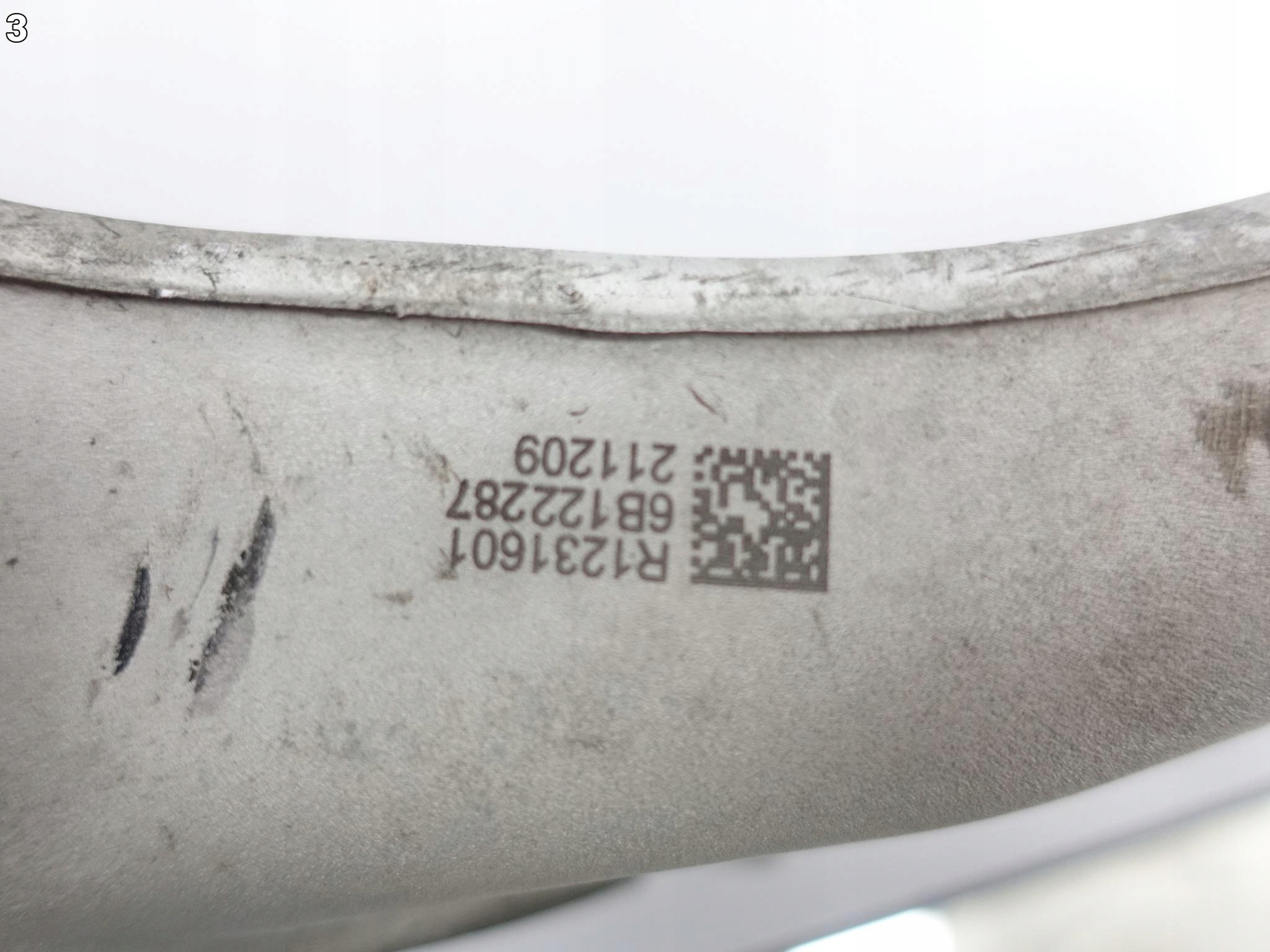 TESLA MODEL 3 17- swing right front
