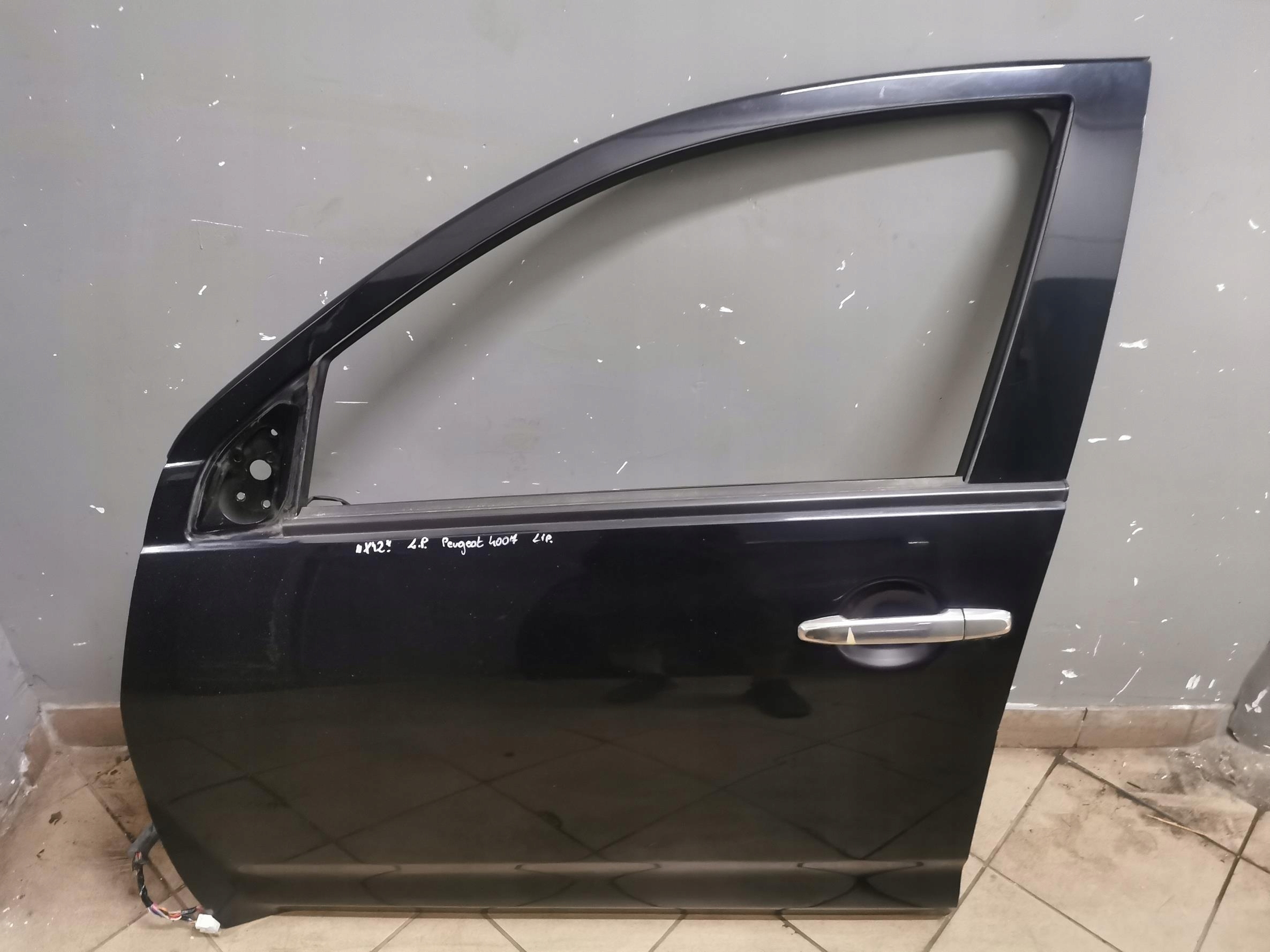 door complete left front PEUGEOT 4007 X42 07-12