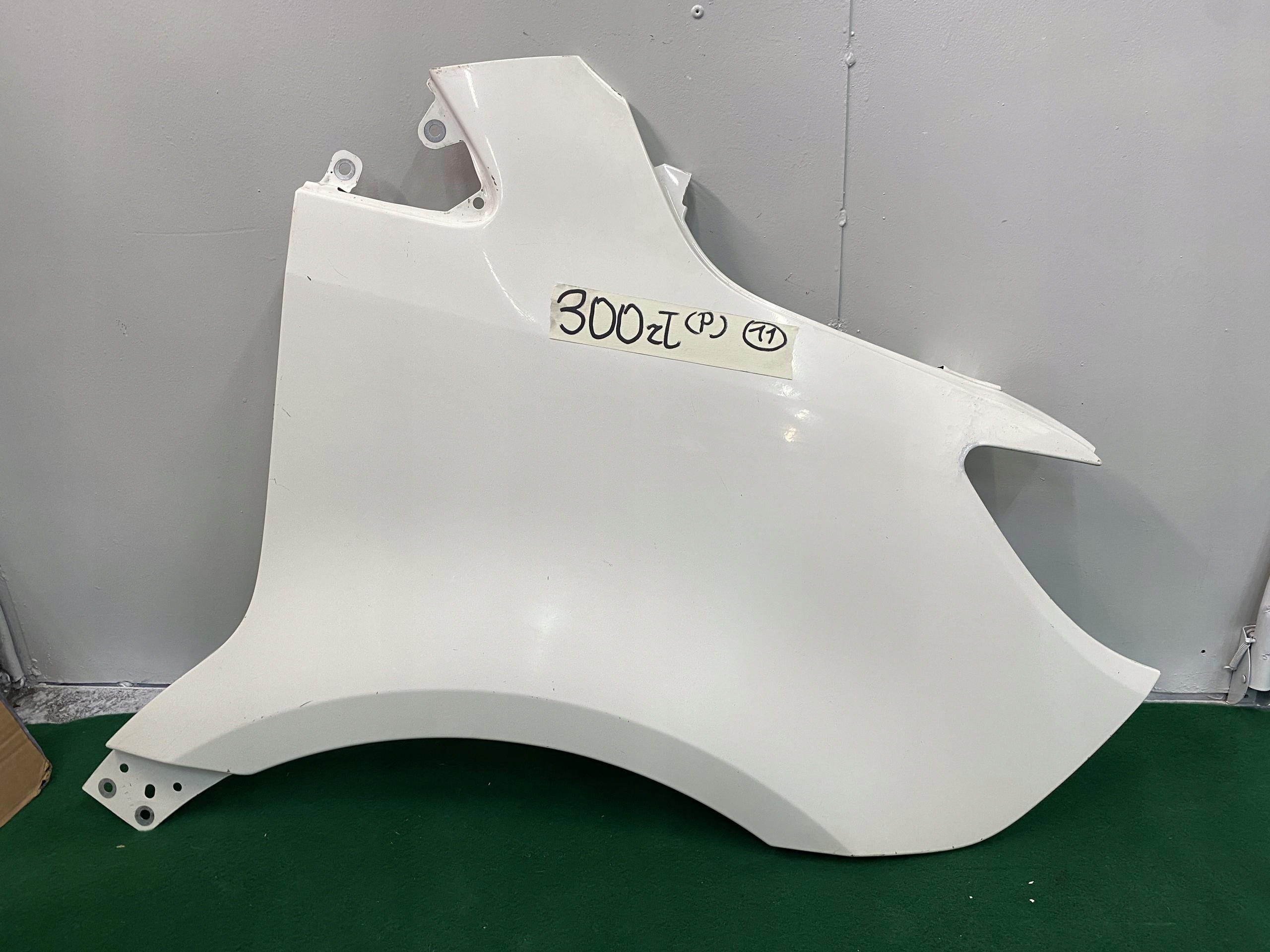 SPRINTER 907 910 17- fender front right BIALY A9108810100