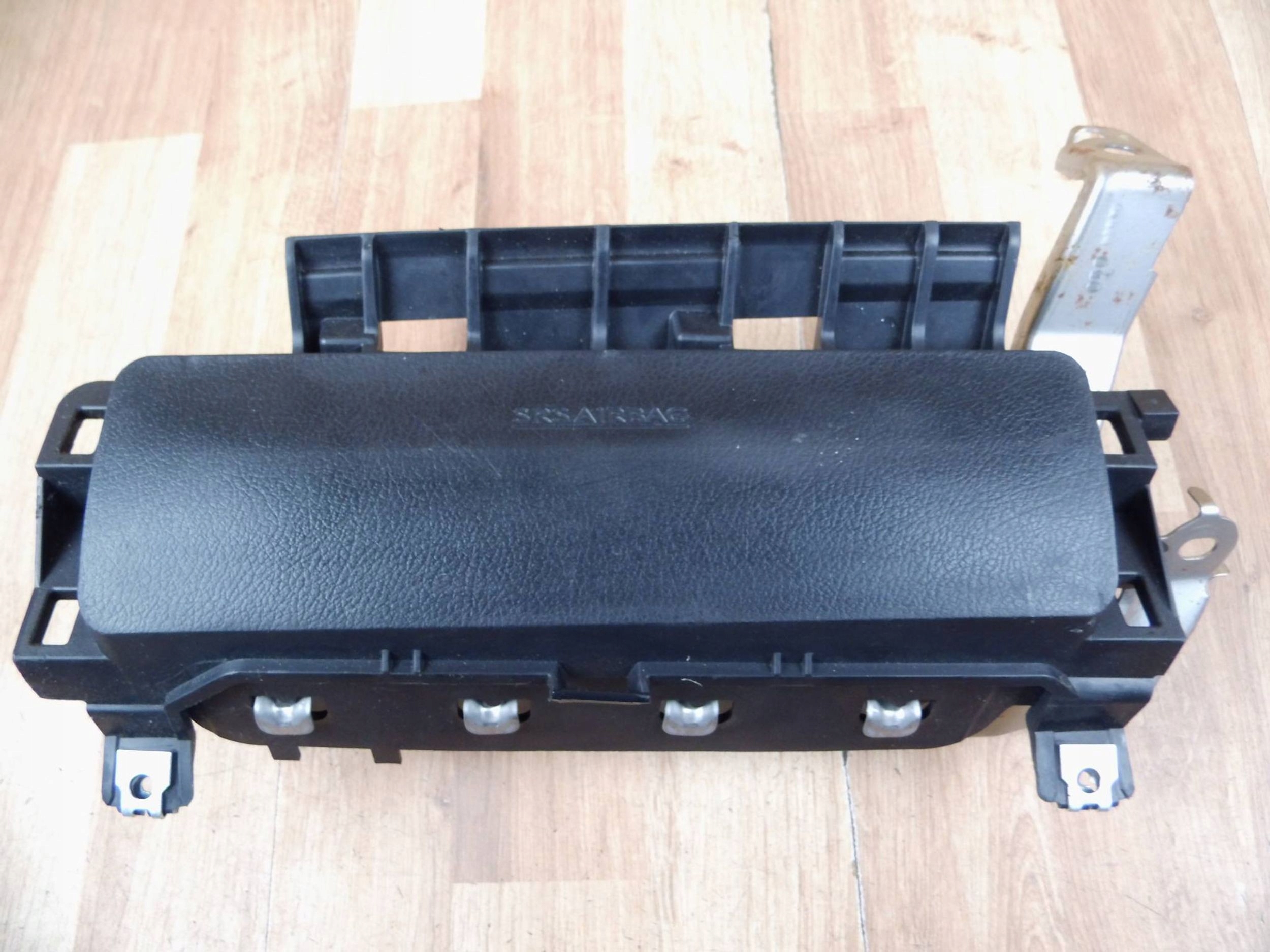 Lexus NX300H airbag knee airbag left