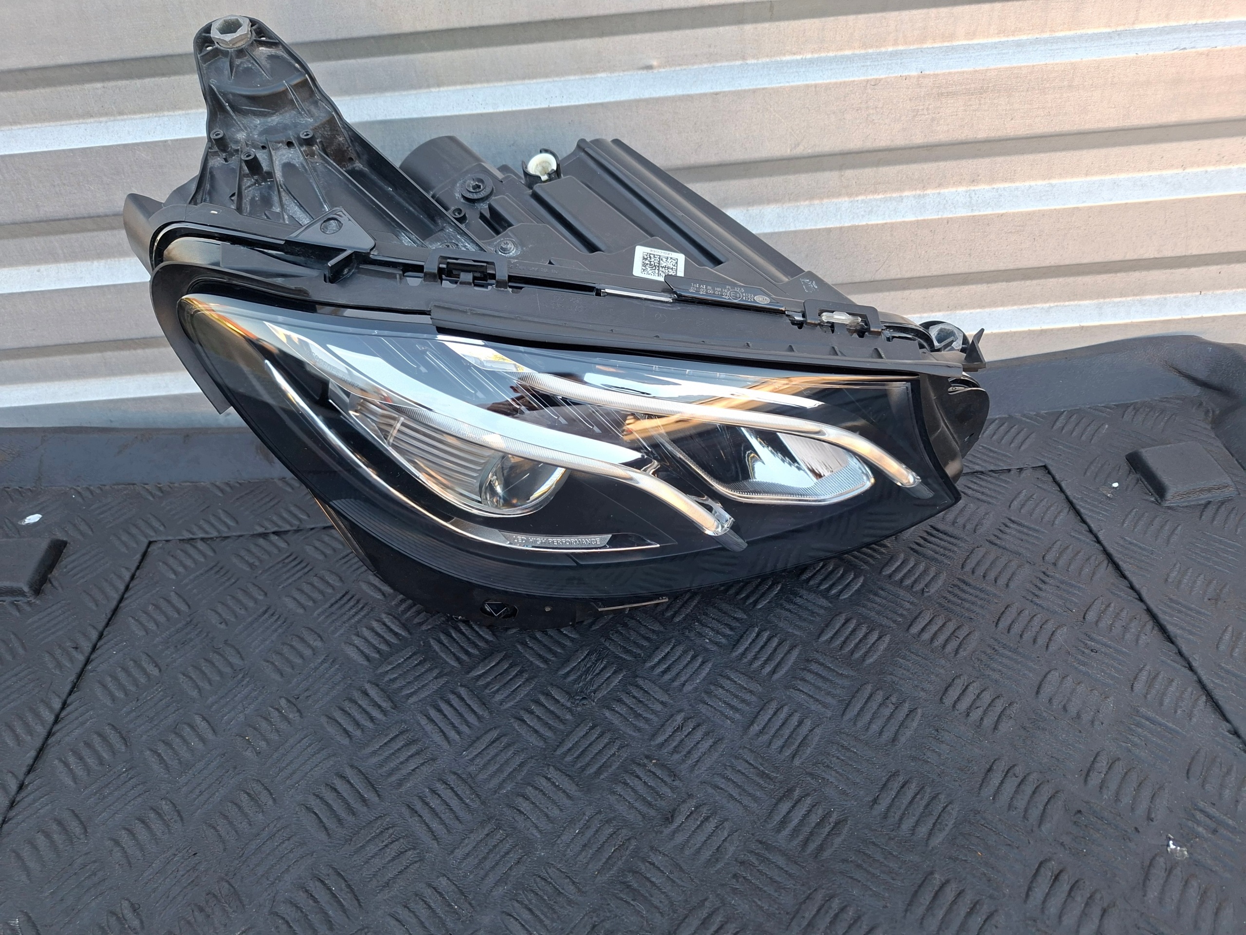 light LED right front front right A2139064204 ANGLIK MERCEDES E W213