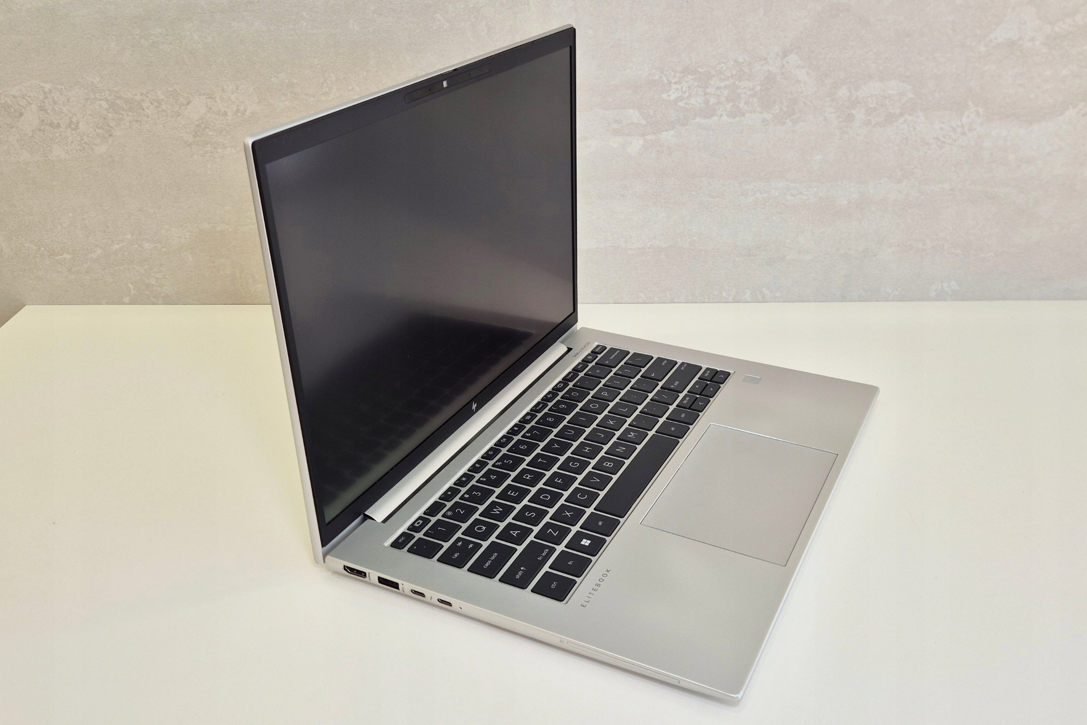 HP EliteBook 845 G10 14 " AMD_Ryzen_5 32_GB / 512M2_GB aluminiowy