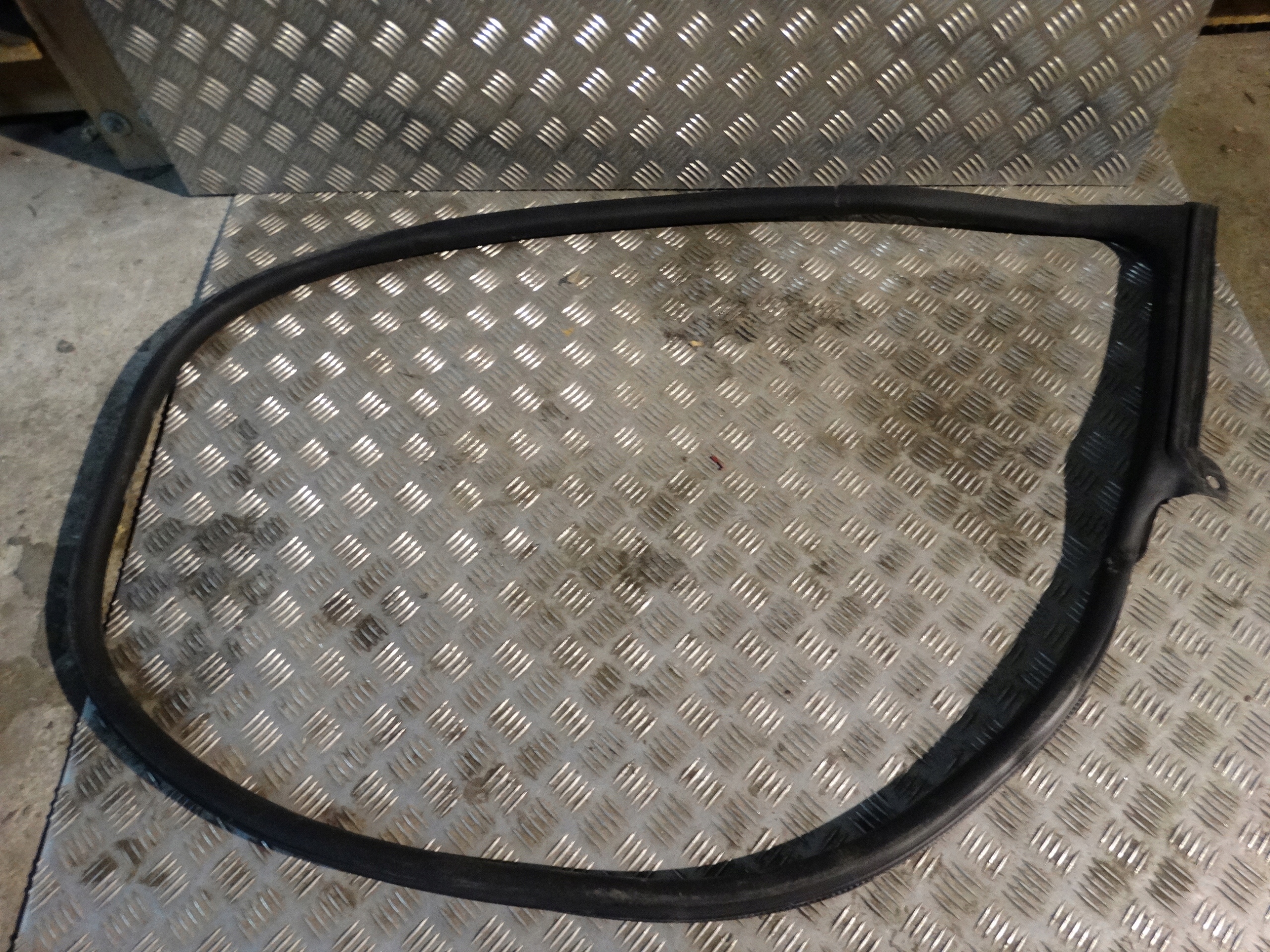 gasket RAMY door left front AUDI GT TAYCAN 1
