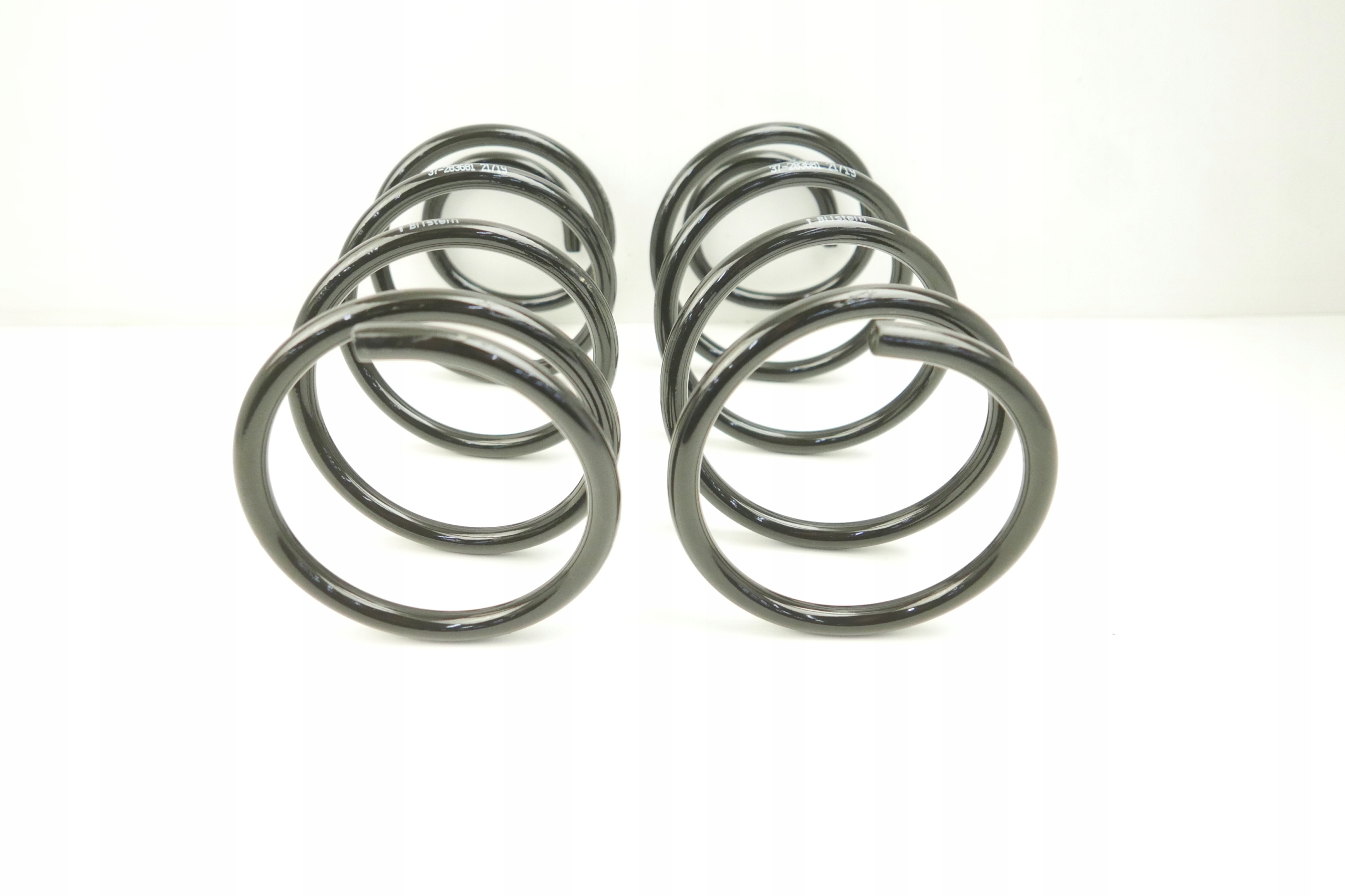 SPREZYNY ZAWIESZENIA PRZOD FORD C MAX 37 283681 Type of suspension standard