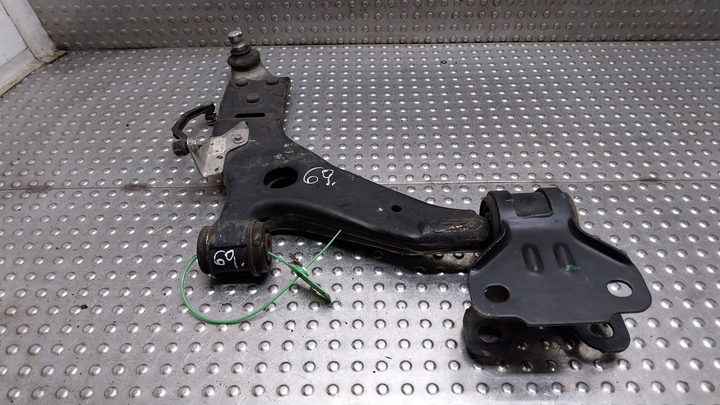 arm right front CV61-3C339-AAA FORD KUGA MK2 LIFT