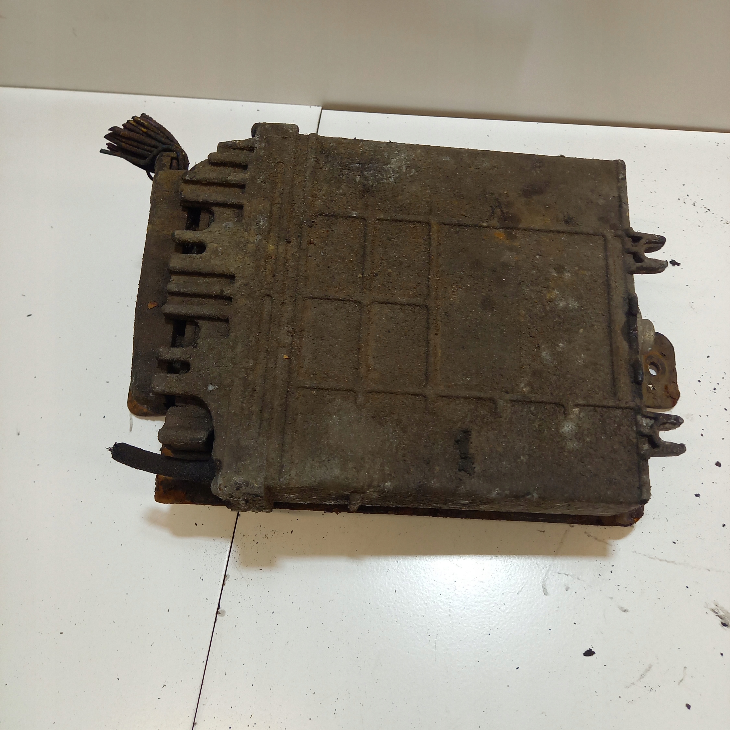 computer of the engine control unit VOLKSWAGEN LT 35 074906021AQ