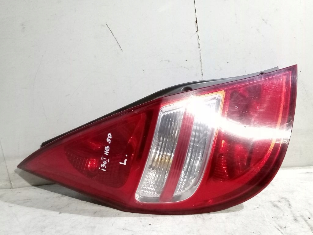 Hyundai i30 and 1 HB 5D light left rear part rear