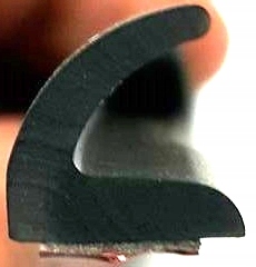 

L201 Uszczelka Samoprzylepna Uniwersalna 12x13mm
