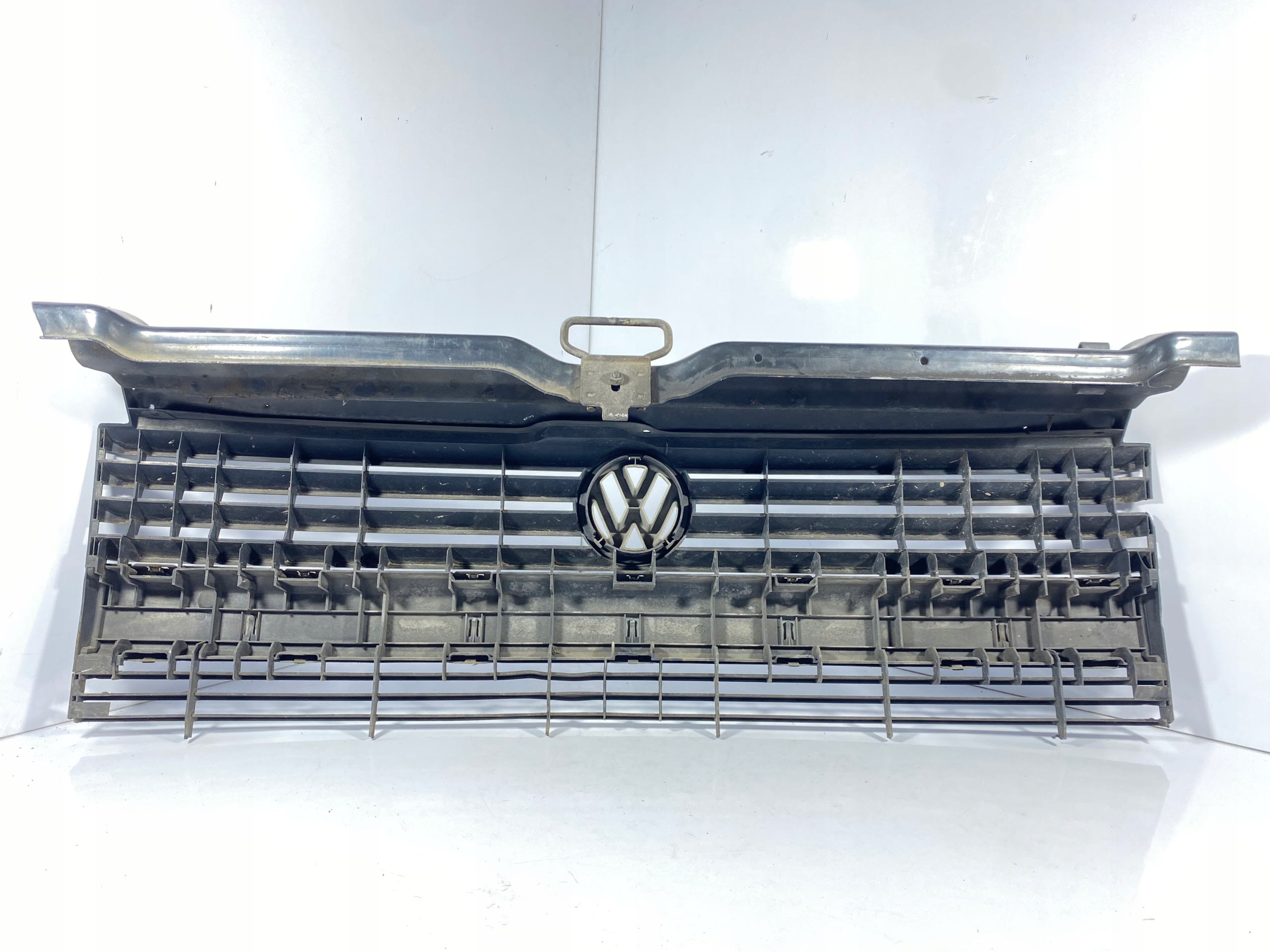 vw transporter T4 92-03 решетка радиатора 701853653