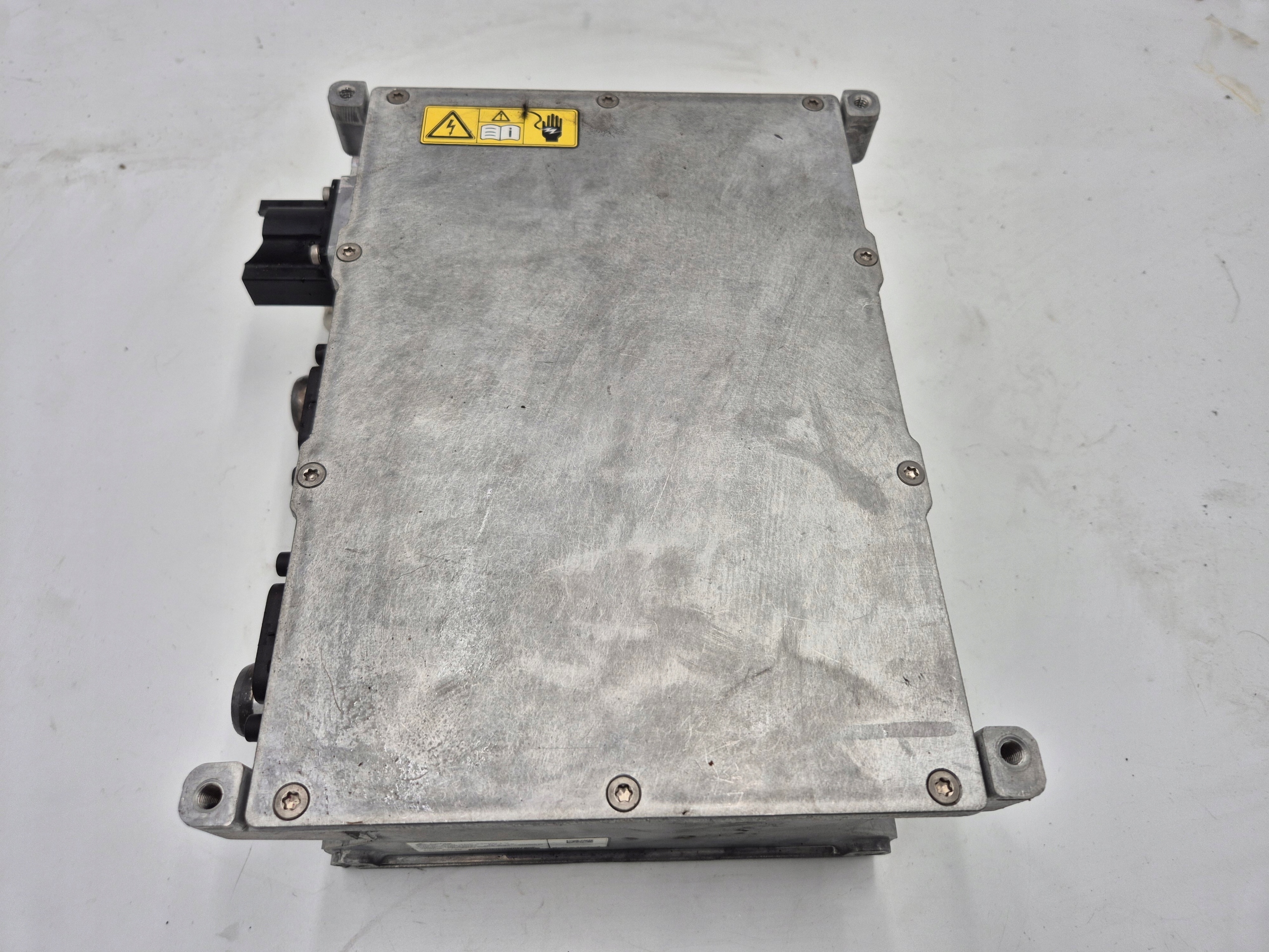 LADOWARKA BATERII 0009005909 MERCEDES C W205