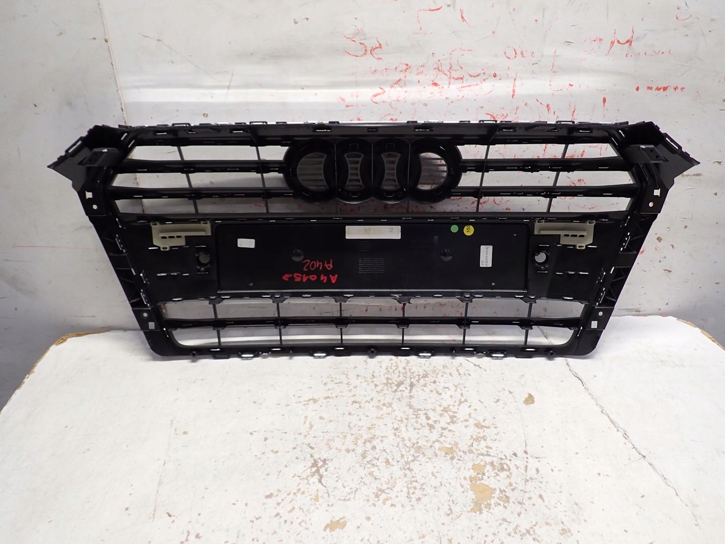 Grill AUDI A4 B9 2015- 8W0853651AB