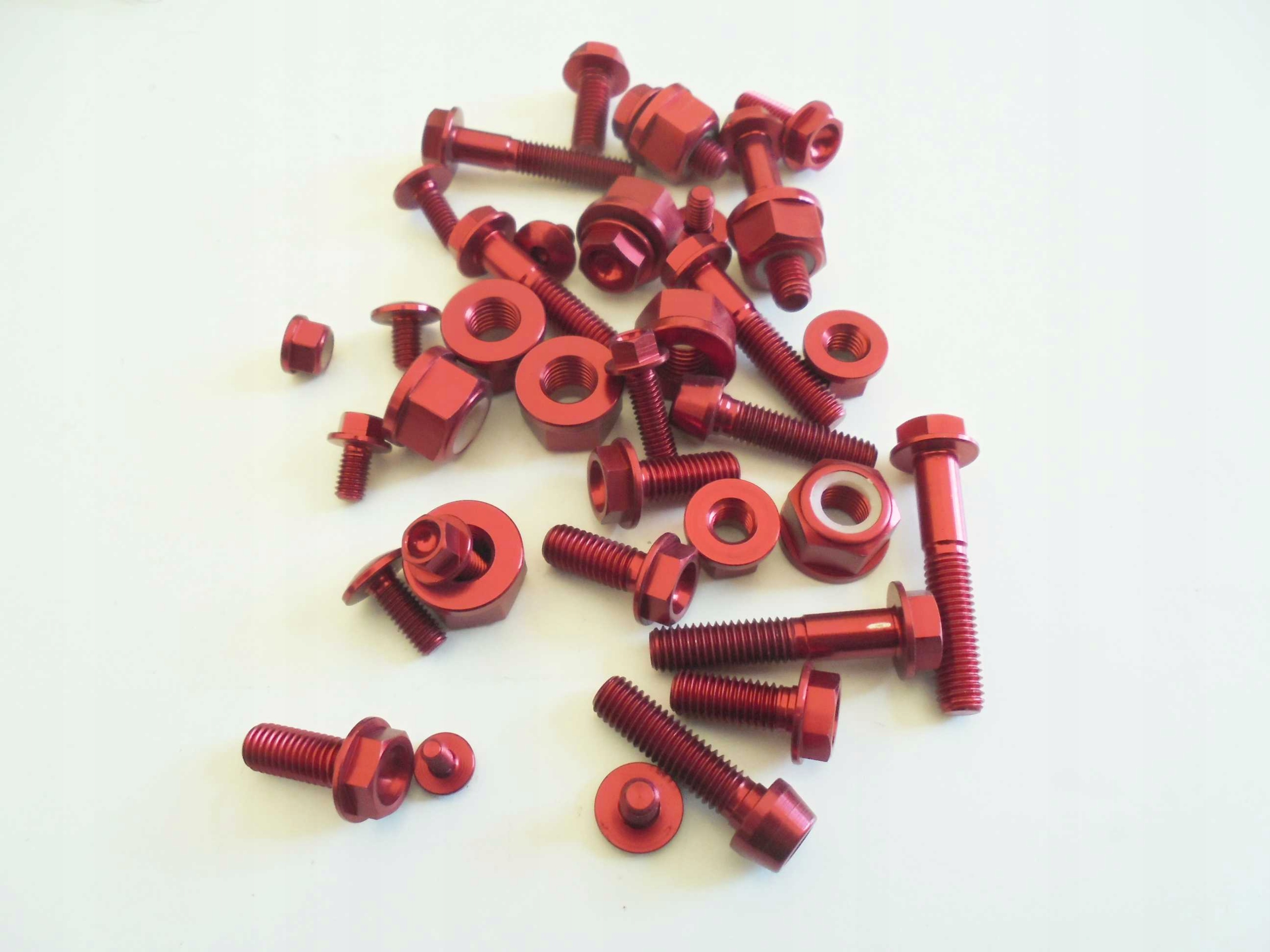 Nowy zestaw srub LIGHTECH Suzuki GSXR 1000 RED