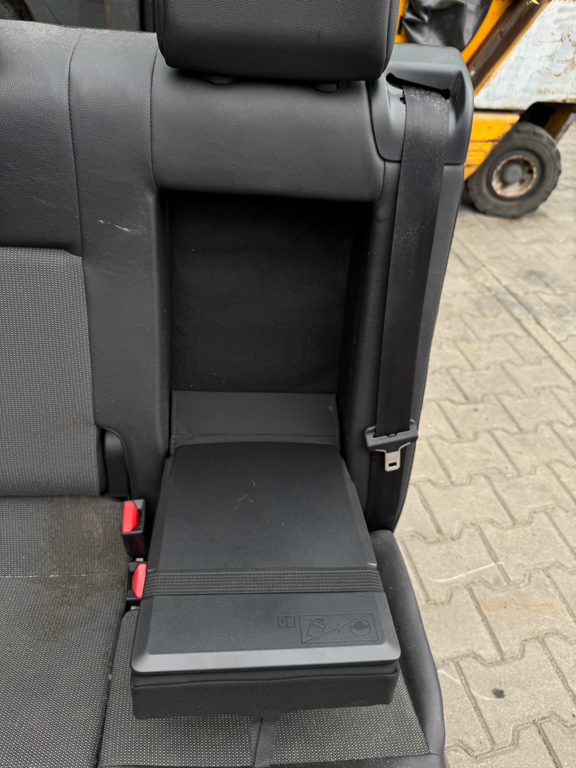 seat right front DWOJKA VIVARO C EXPERT III JUMPY III PROACE II EUROPA