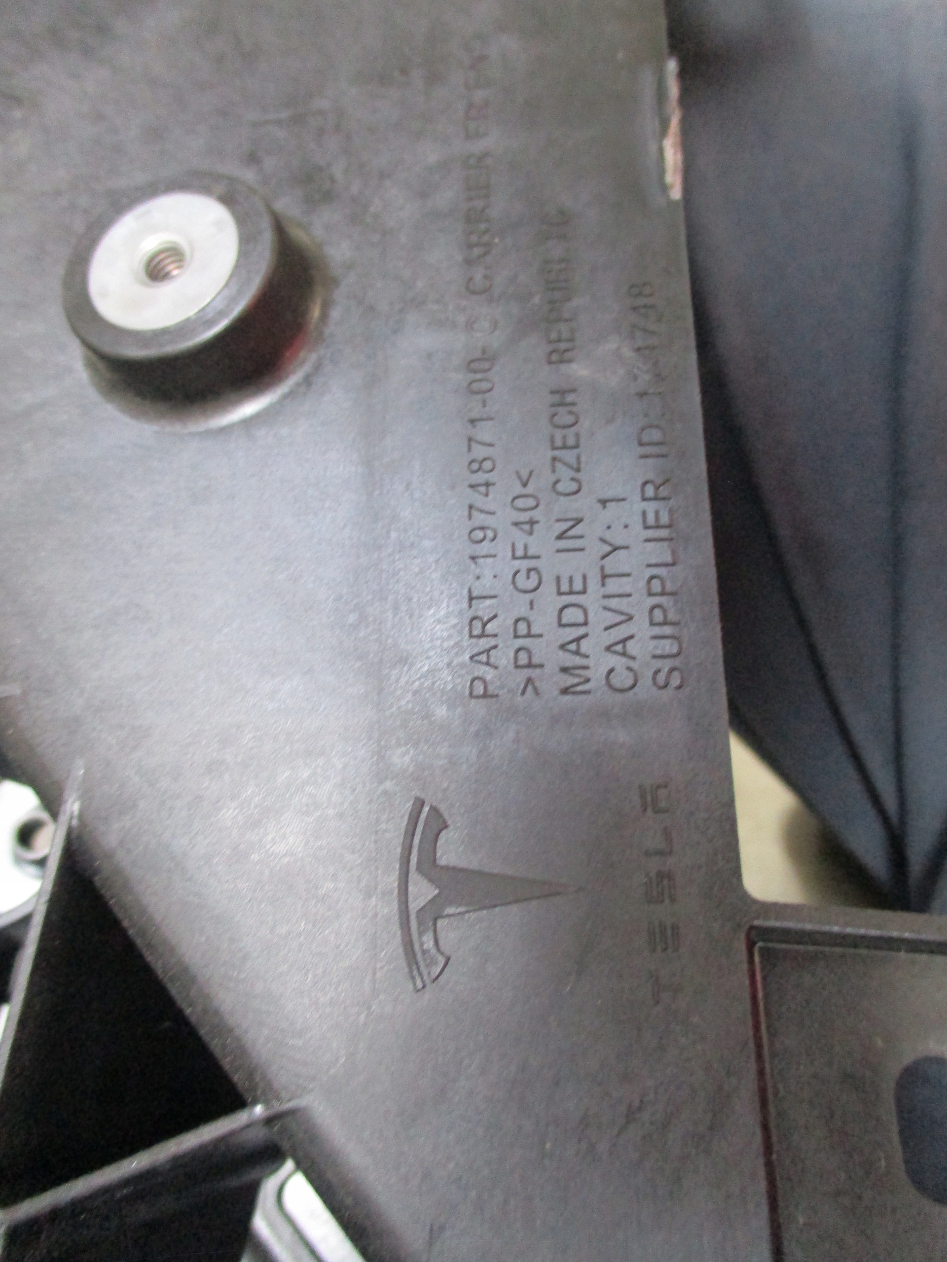 front body wall Tesla Model Y 2025r- 1974871-00-C