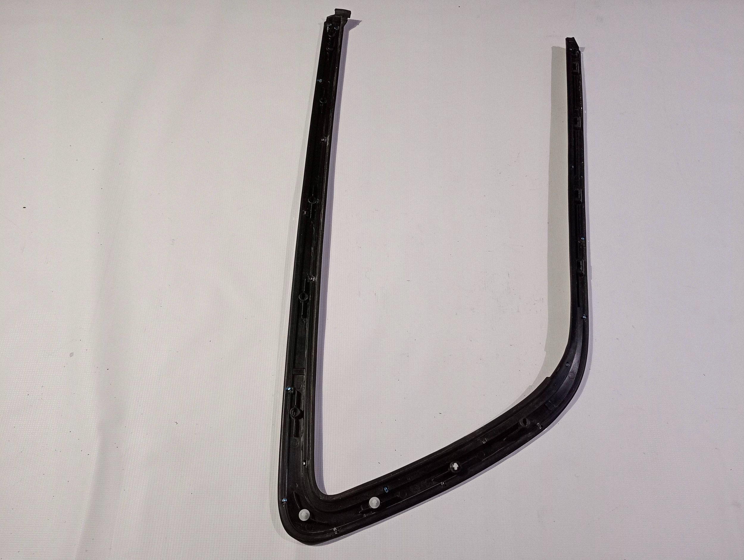 moulding frame Chrom windows left rear part Chrysler Pacifica 2021