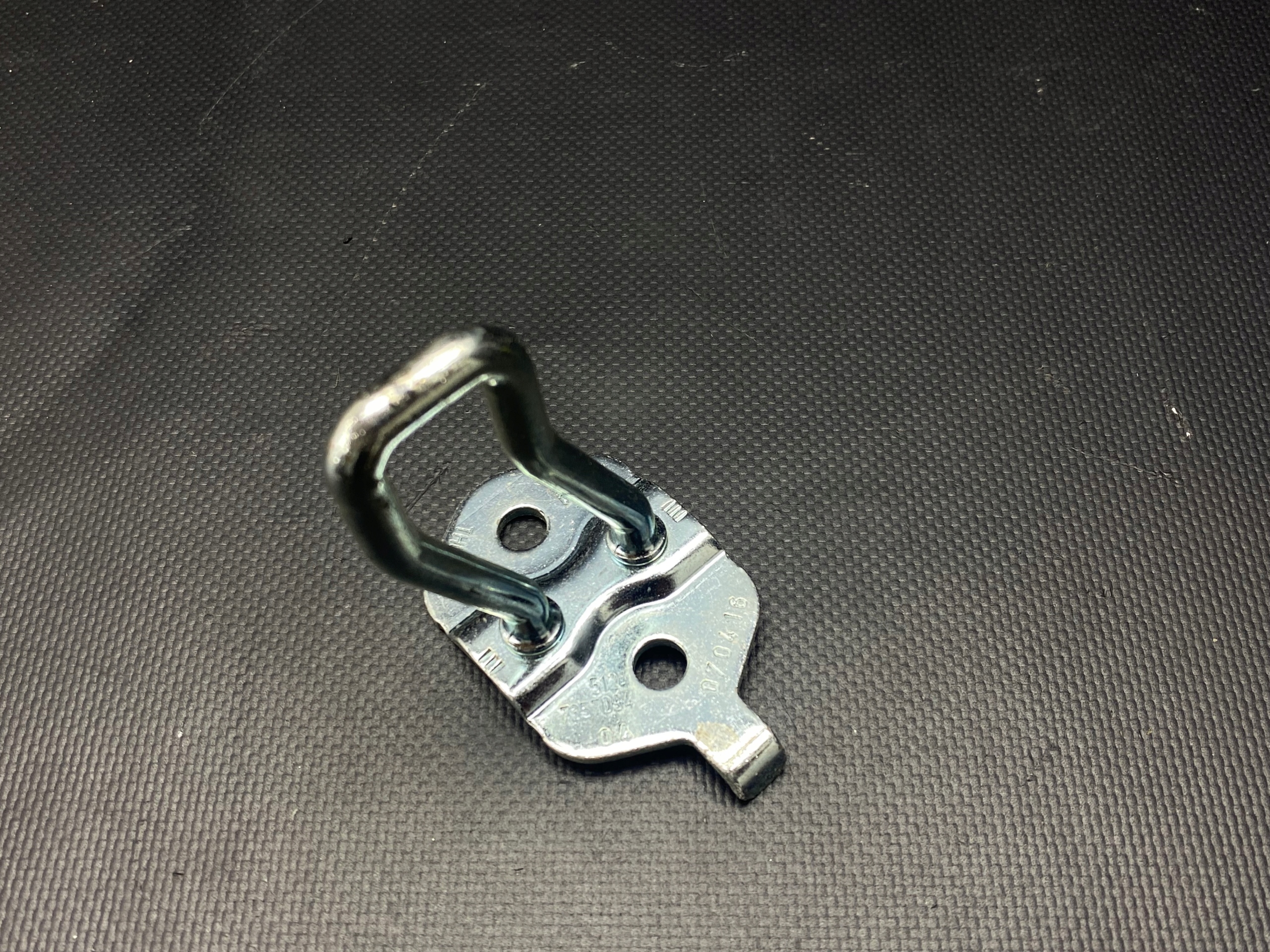 Zaczep rygiel bagażnika BMW 1 5 7 8 7357094