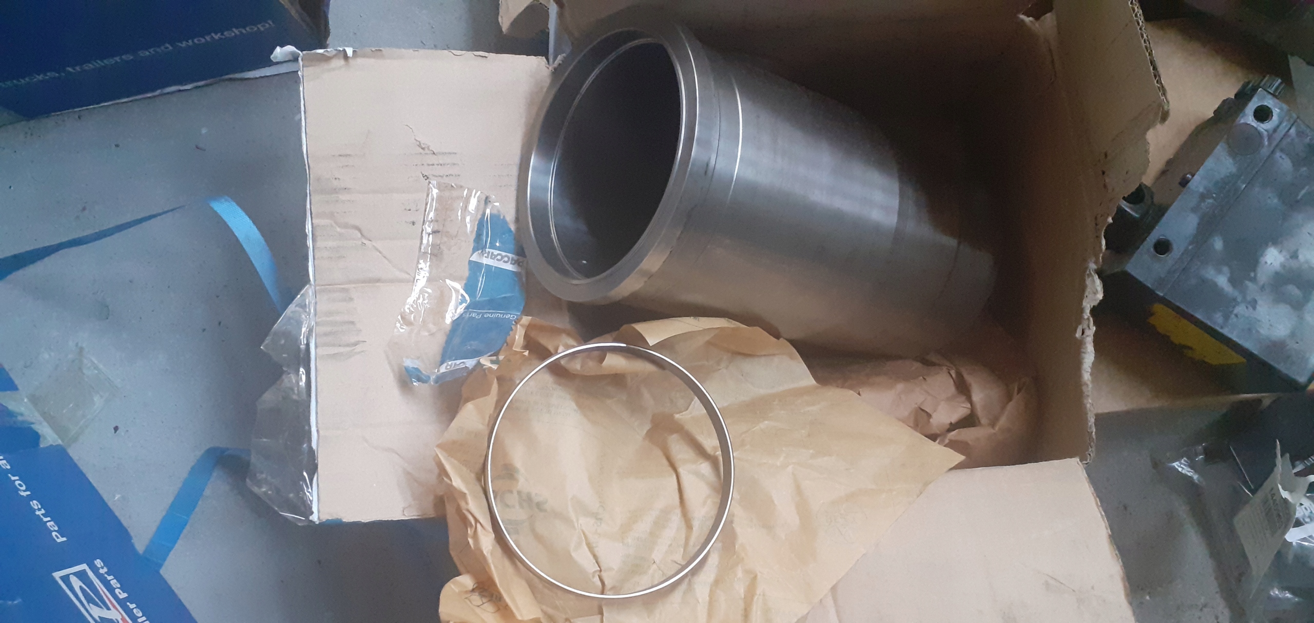 TULEJA CYLINDROWA DAF NOWA ORYGIN PACCAR 1935136