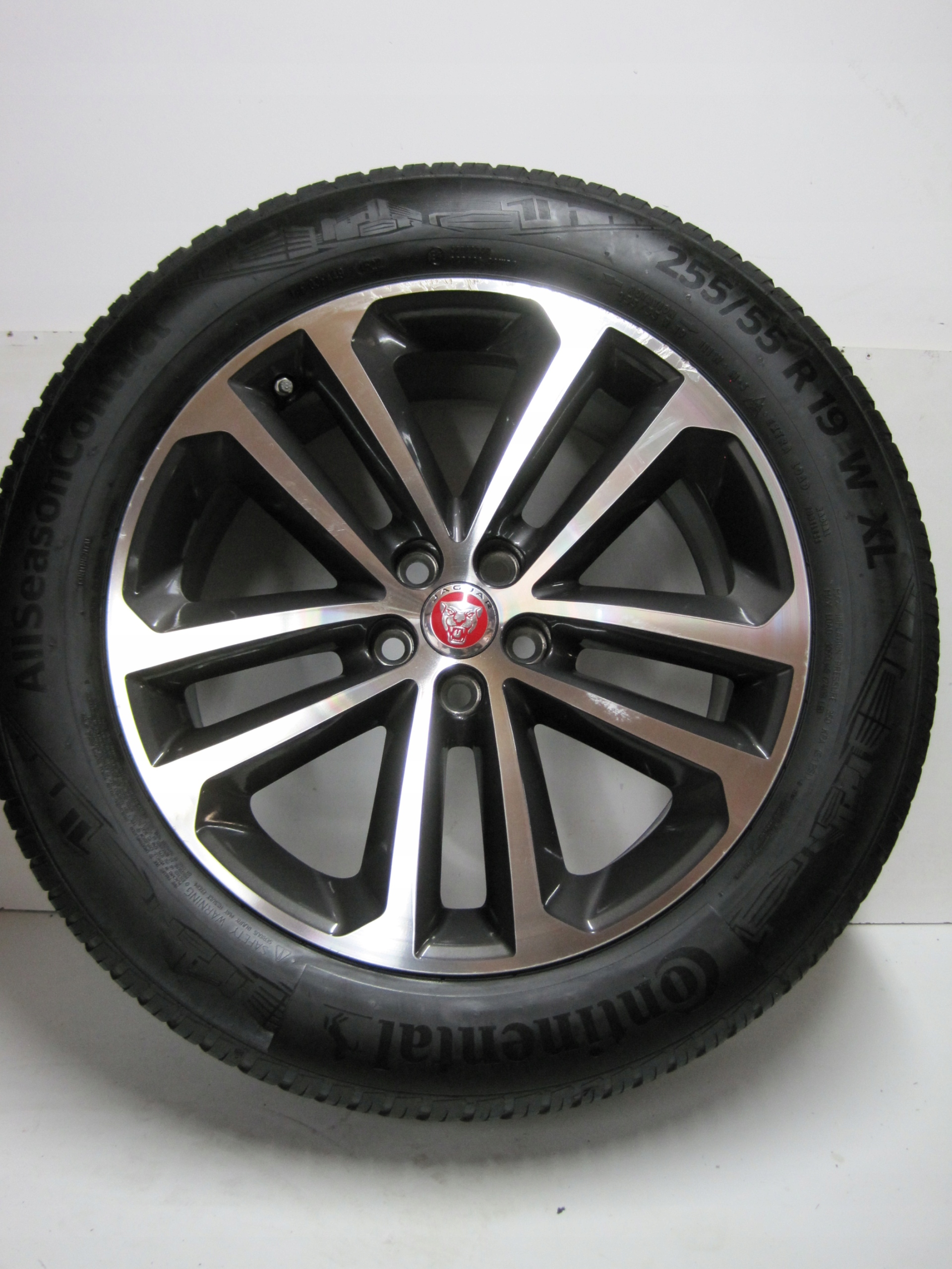 wheels discs tyres JAGUAR F PACE R19 5MM