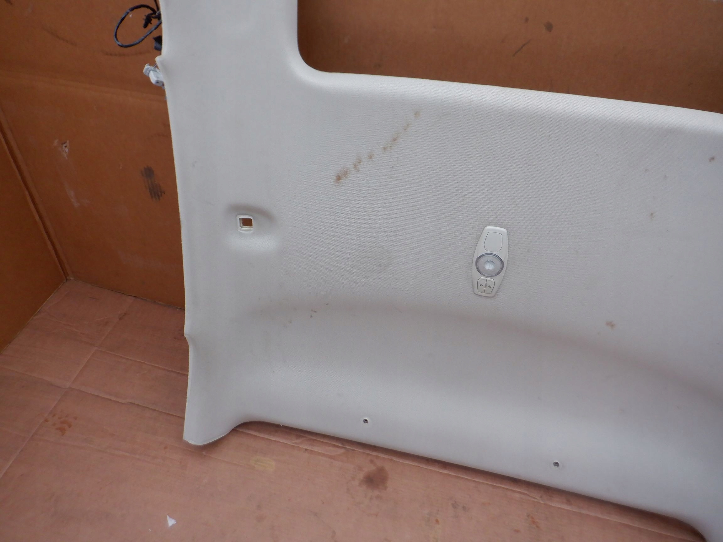 PODSUFITKA SUFIT FORD FOCUS MK3 LIFT SEDAN USA Typ samochodu Samochody osobowe