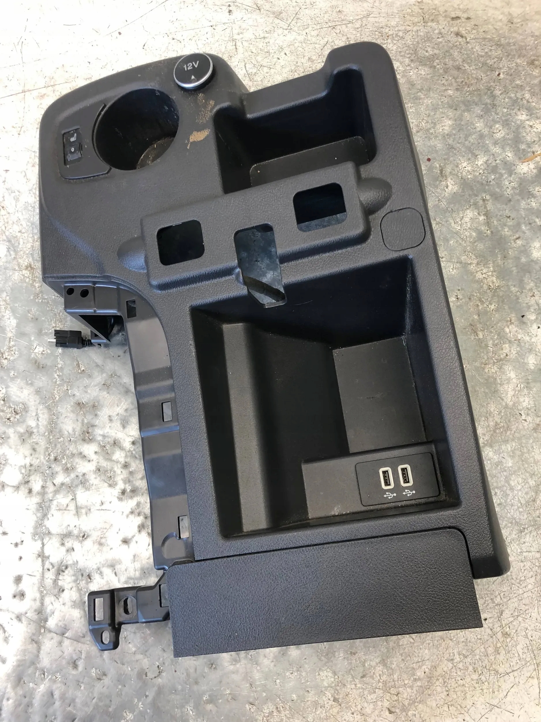 TUNEL mitte FORD TRANSIT CONNECT MK2 LIFT DT11-V045B55-DEW