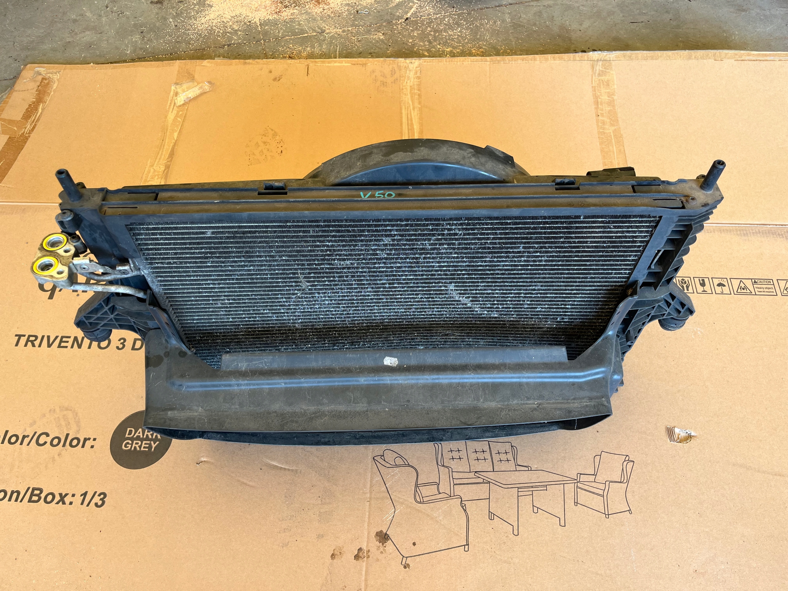 CHŁODNICA WODY KLIMATYZACJI WENTY VOLVO S40 II V50 2004-2007 0130303929