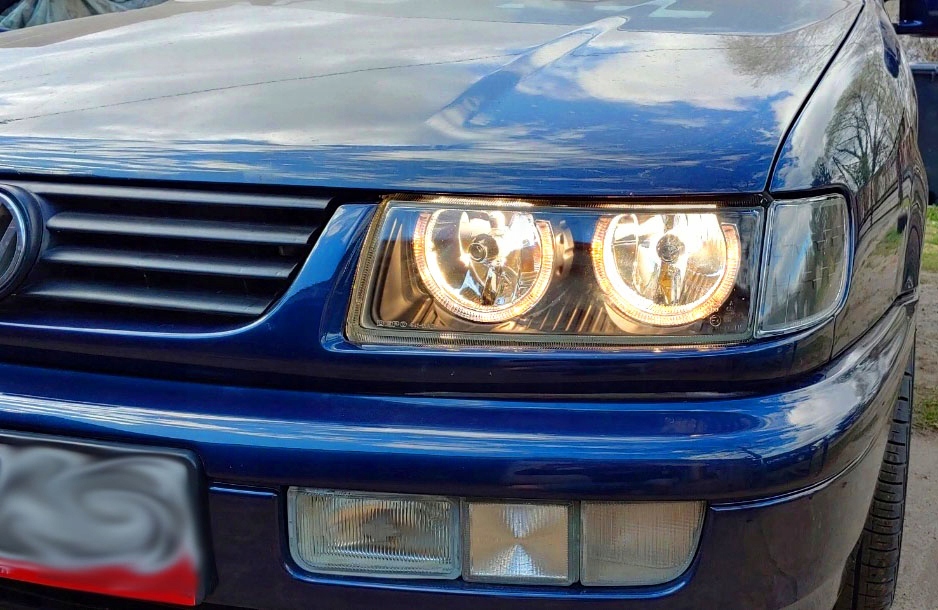 VW PASSAT B4 93-97 LAMPY reflektory BLACK ringi H7 Wersja Europejska