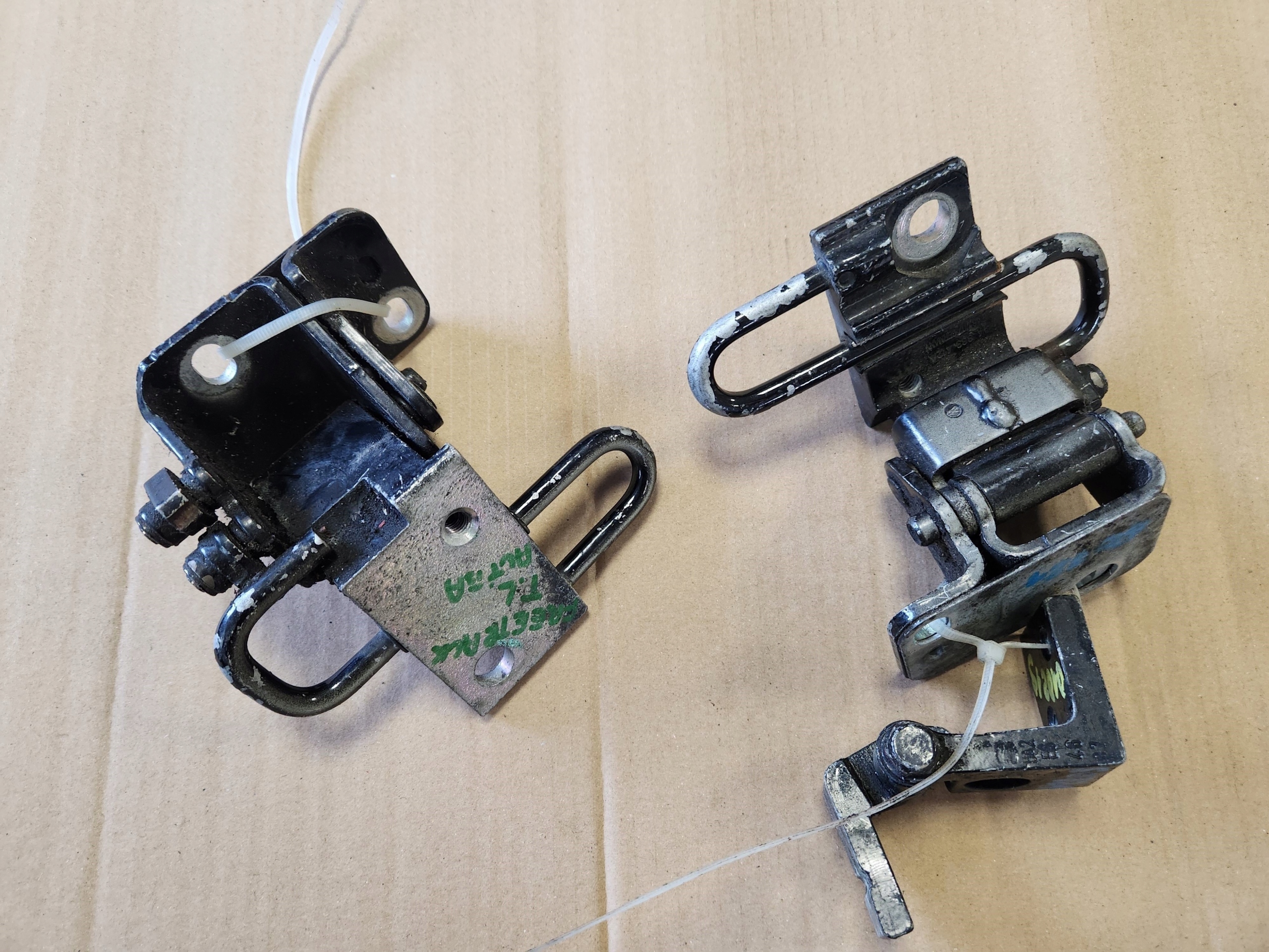 ZAWIAS DRZWI SEAT ALTEA XL TYŁ ORYG X