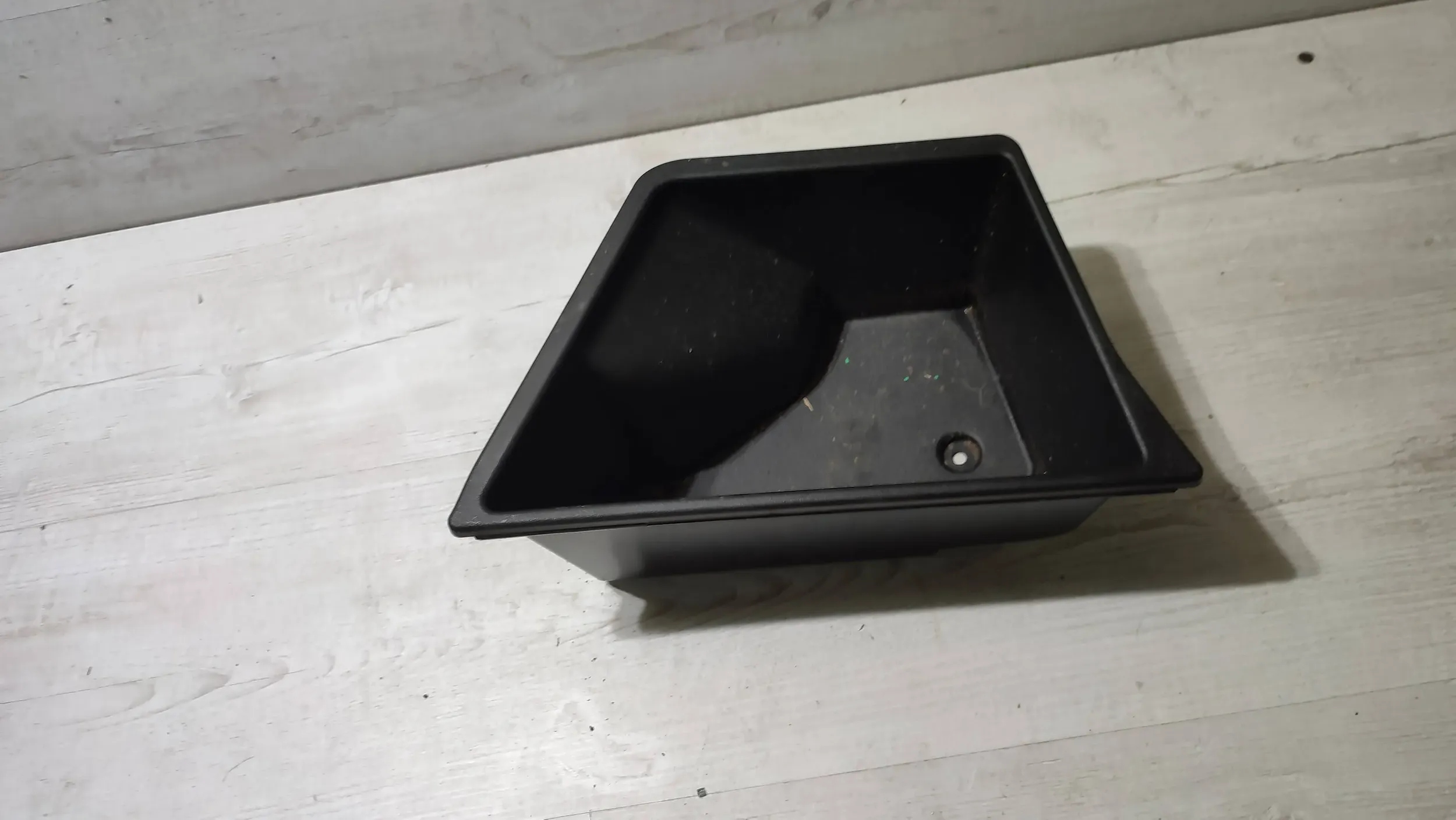 Mitsubishi ASX 18r. 1.6DiD rear part side right passenger compartment boot