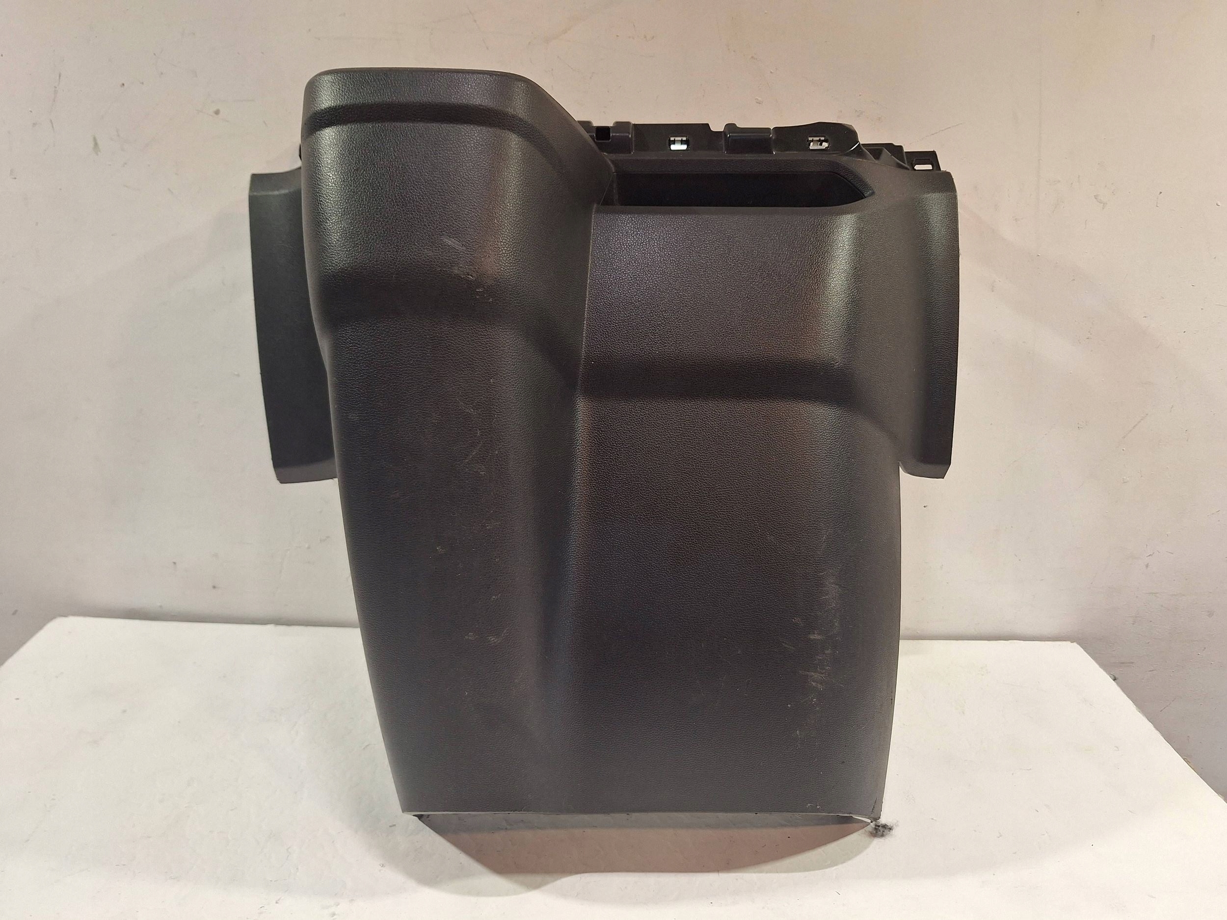 TUNEL mitte 969109976R RENAULT TRAFIC III IV 21