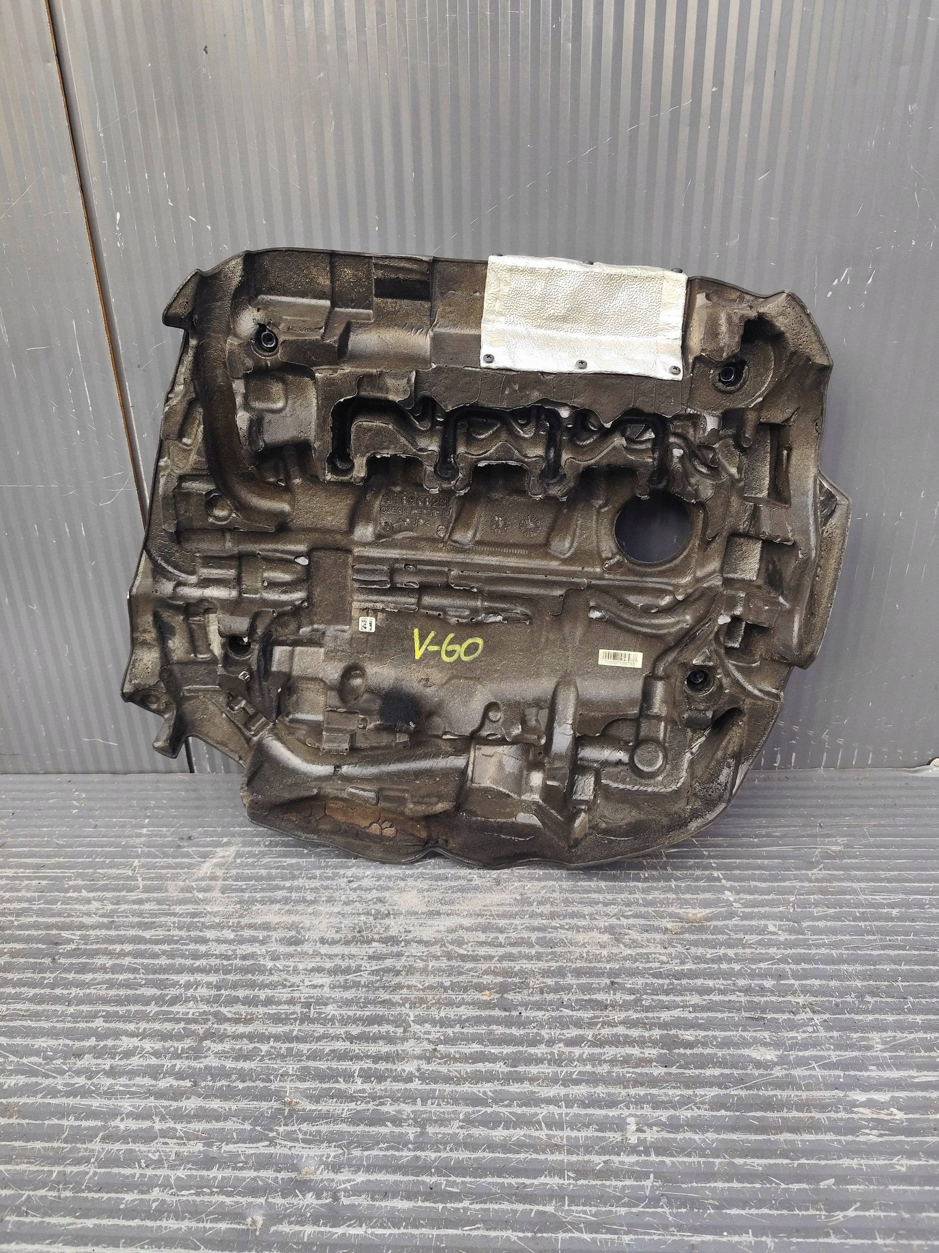 VOLVO V60 II fedél motorfedél 31686823