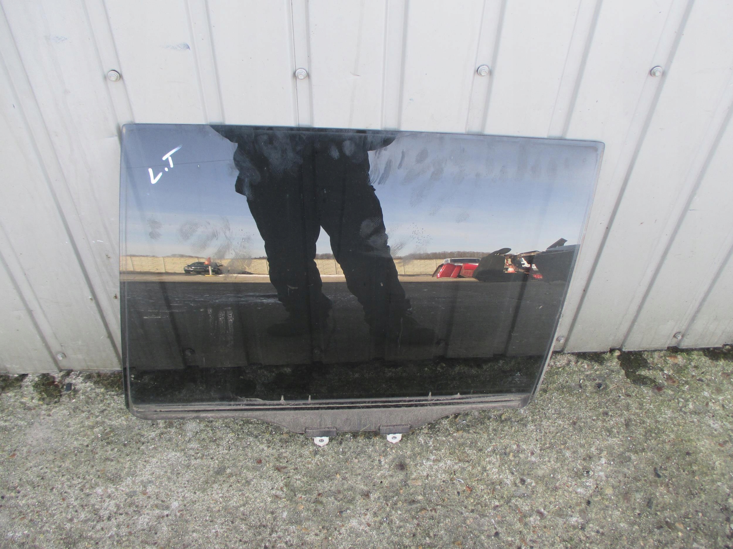 LANCER VII KOMBI 03-08 SZYBA Z DRZWI LEWY TYŁ DUŻA