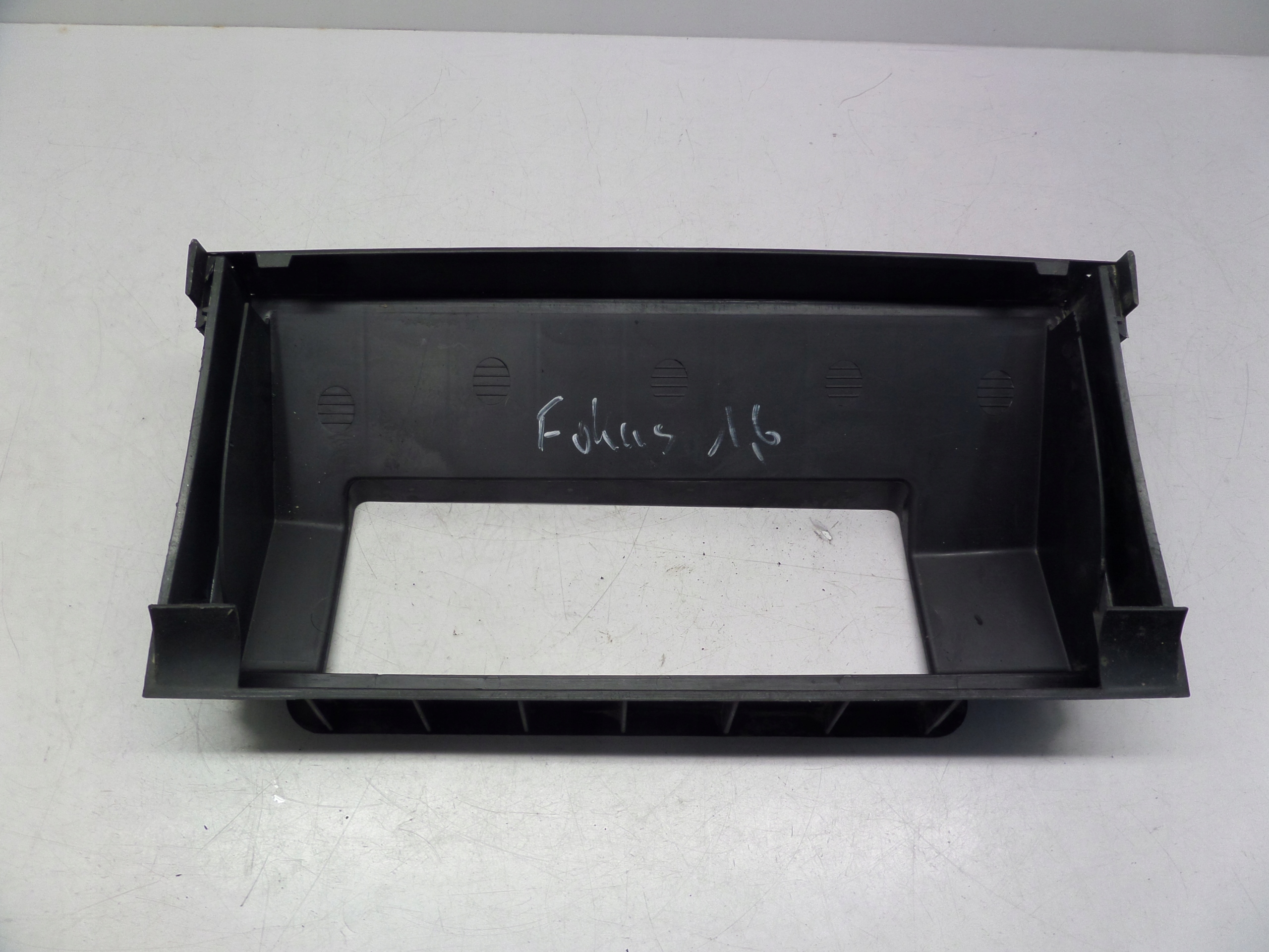 OBUDOWA FILTRA KABINOWEGO FOCUS MK1 98-05