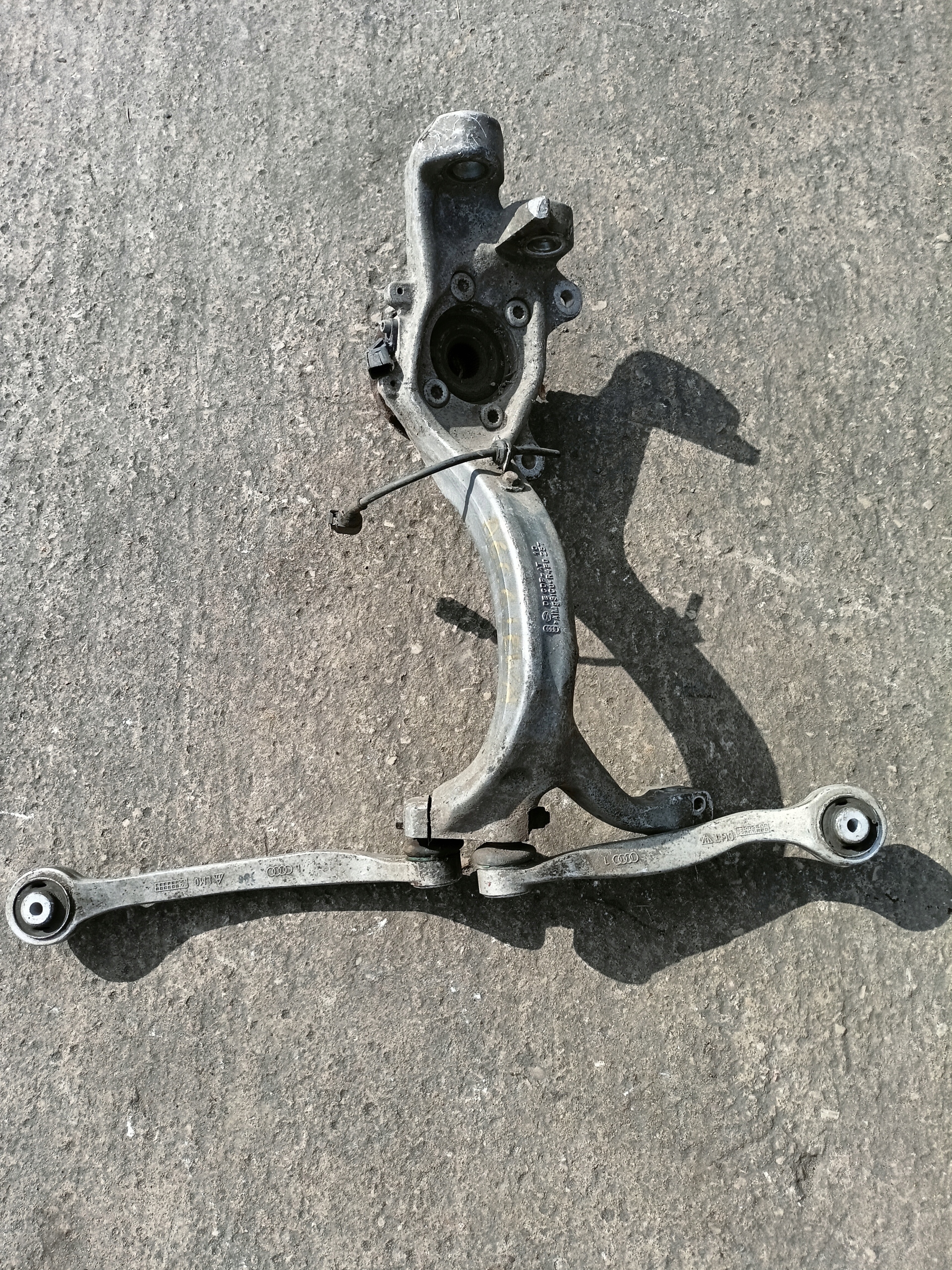 Кроссовер с ступицей левый передний AUDI A6 C6 2.0 TDI