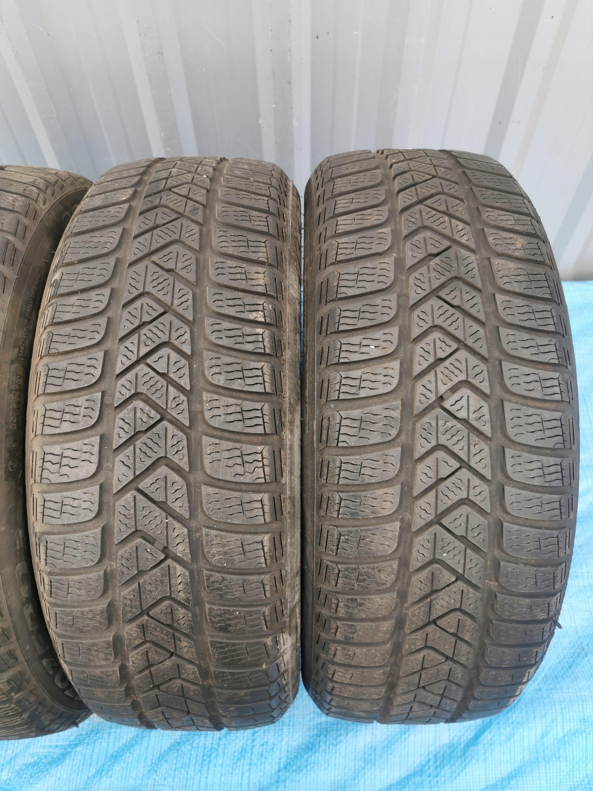 OPONY PIRELLI SOTTOZERO 3 WINTER 205/55 R17 95H XL 2016R. Kod producenta 1975800