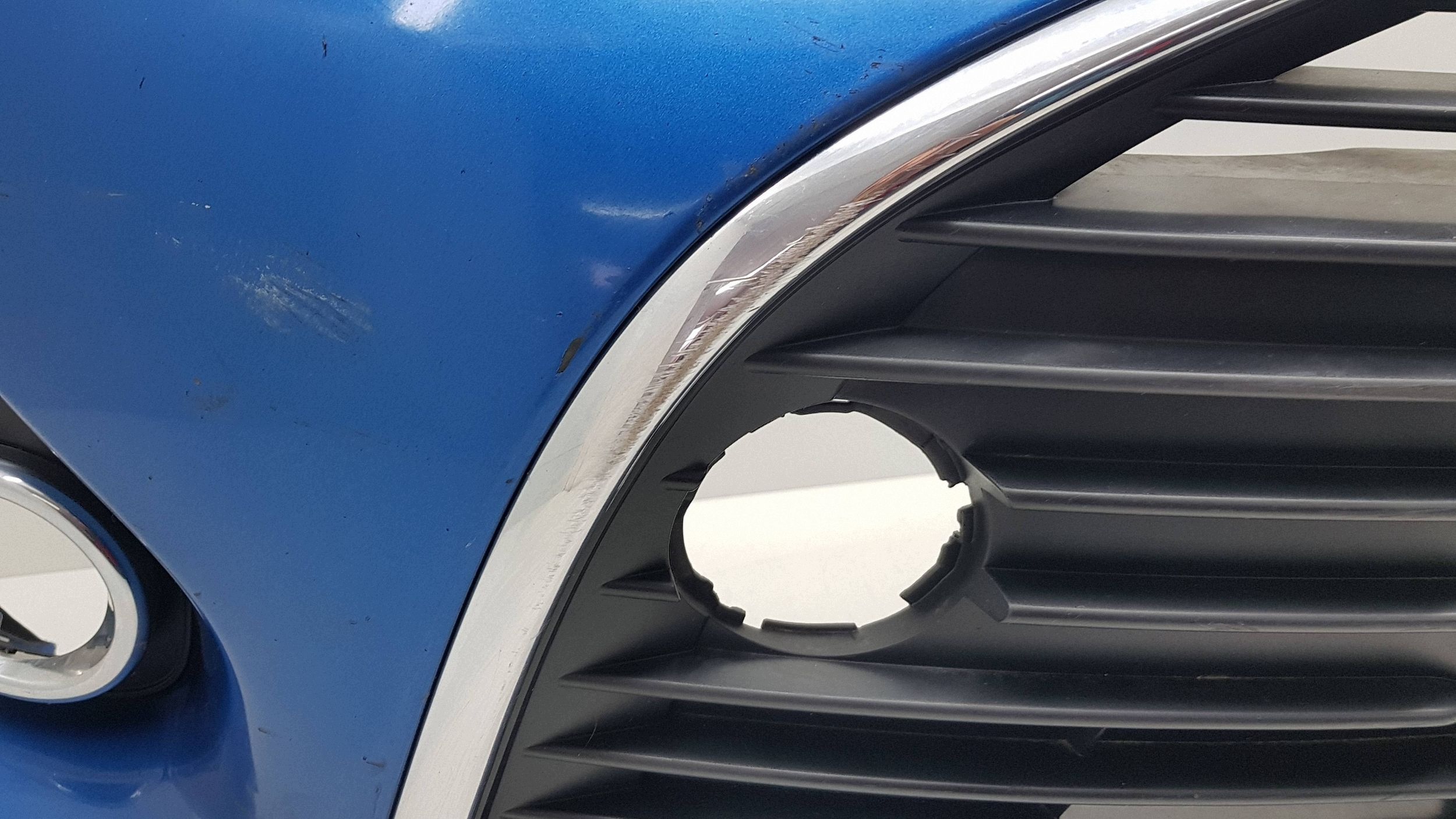 TOYOTA YARIS 3 III 2014 - bumper front 53102-od040