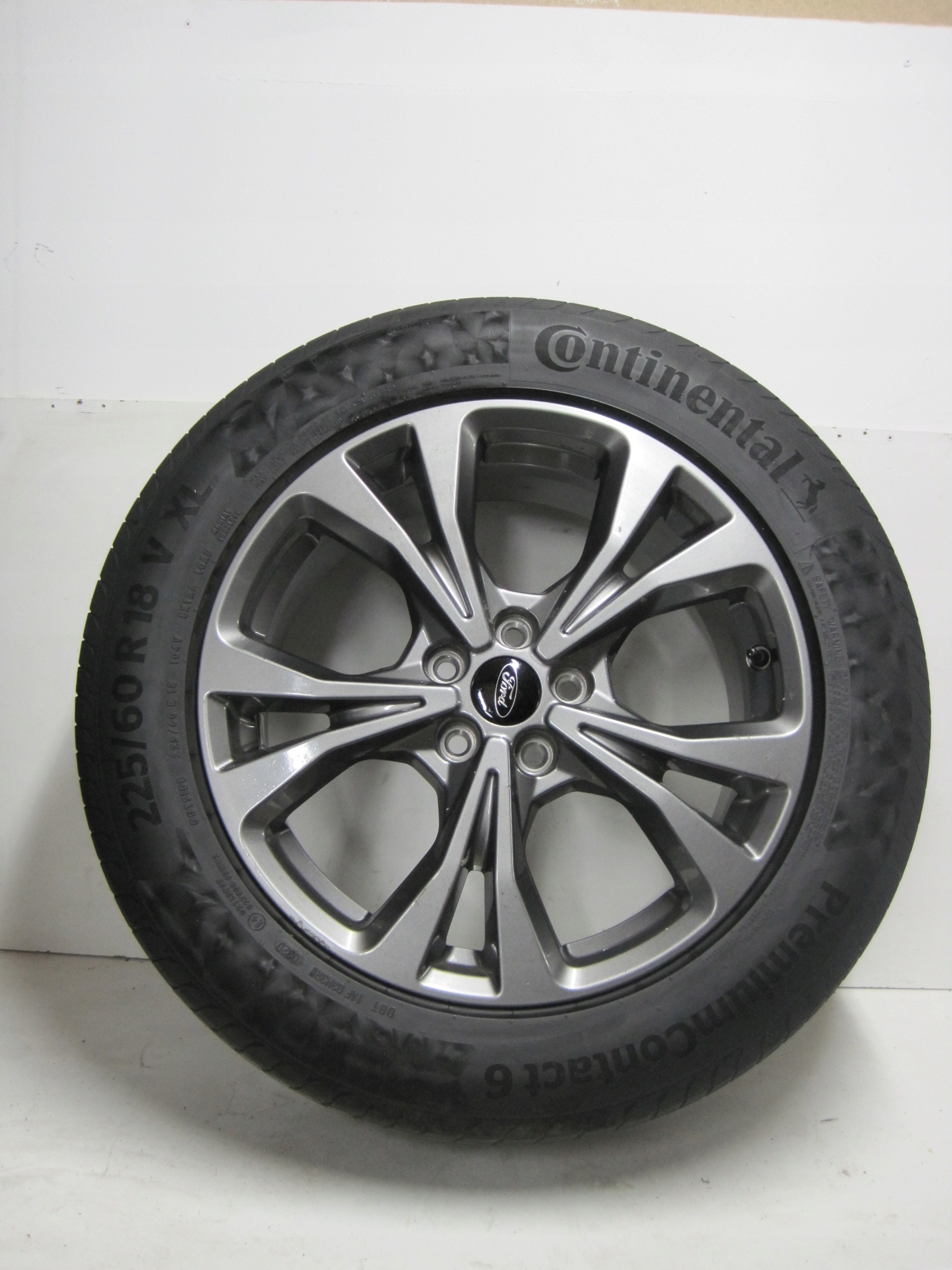 wheels discs tyres Ford Kuga MK3 R18 20R