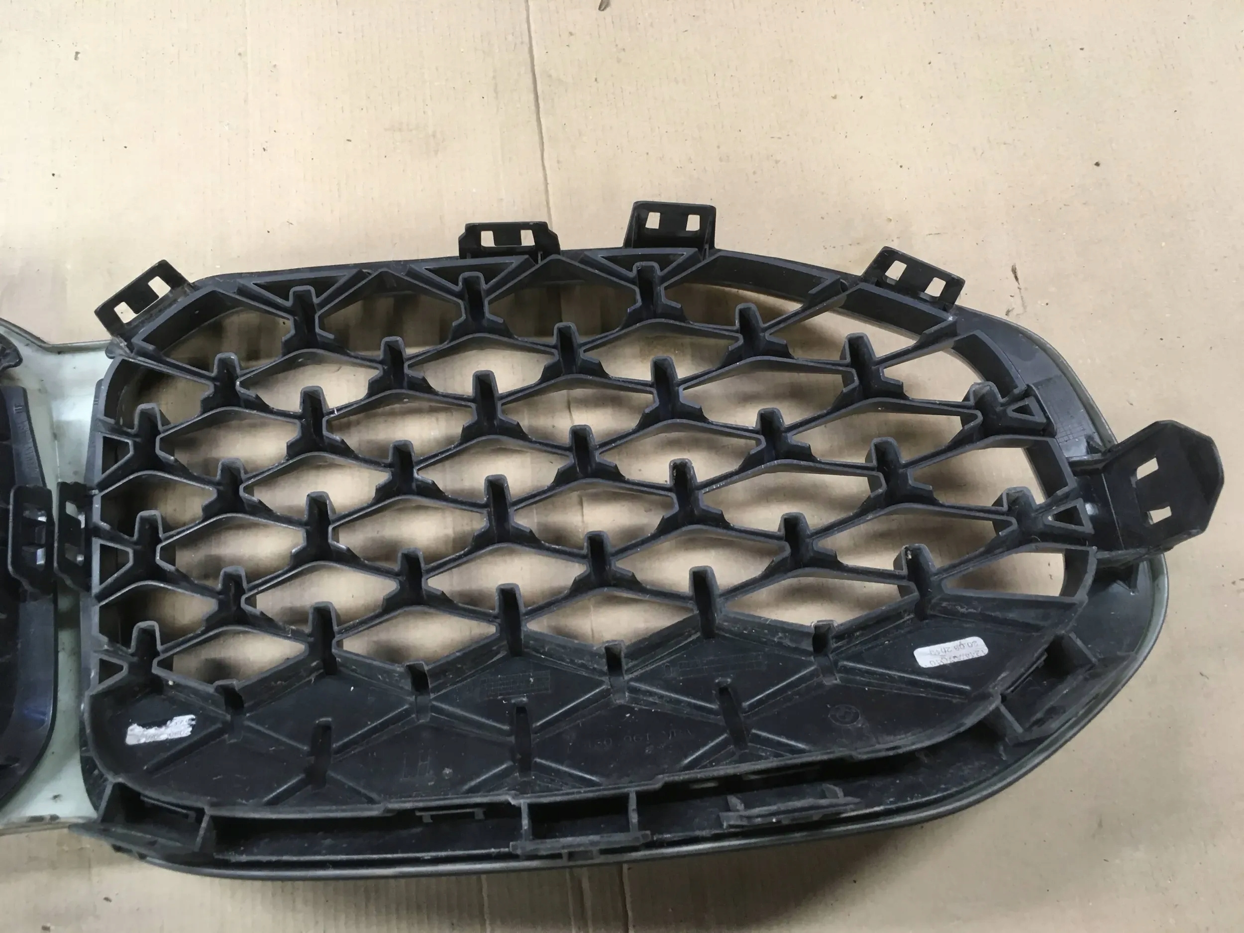 BMW 1 F40 Kühlergrill FRONTGRILL Kühlergitter 7450961 - Thumbnail 11