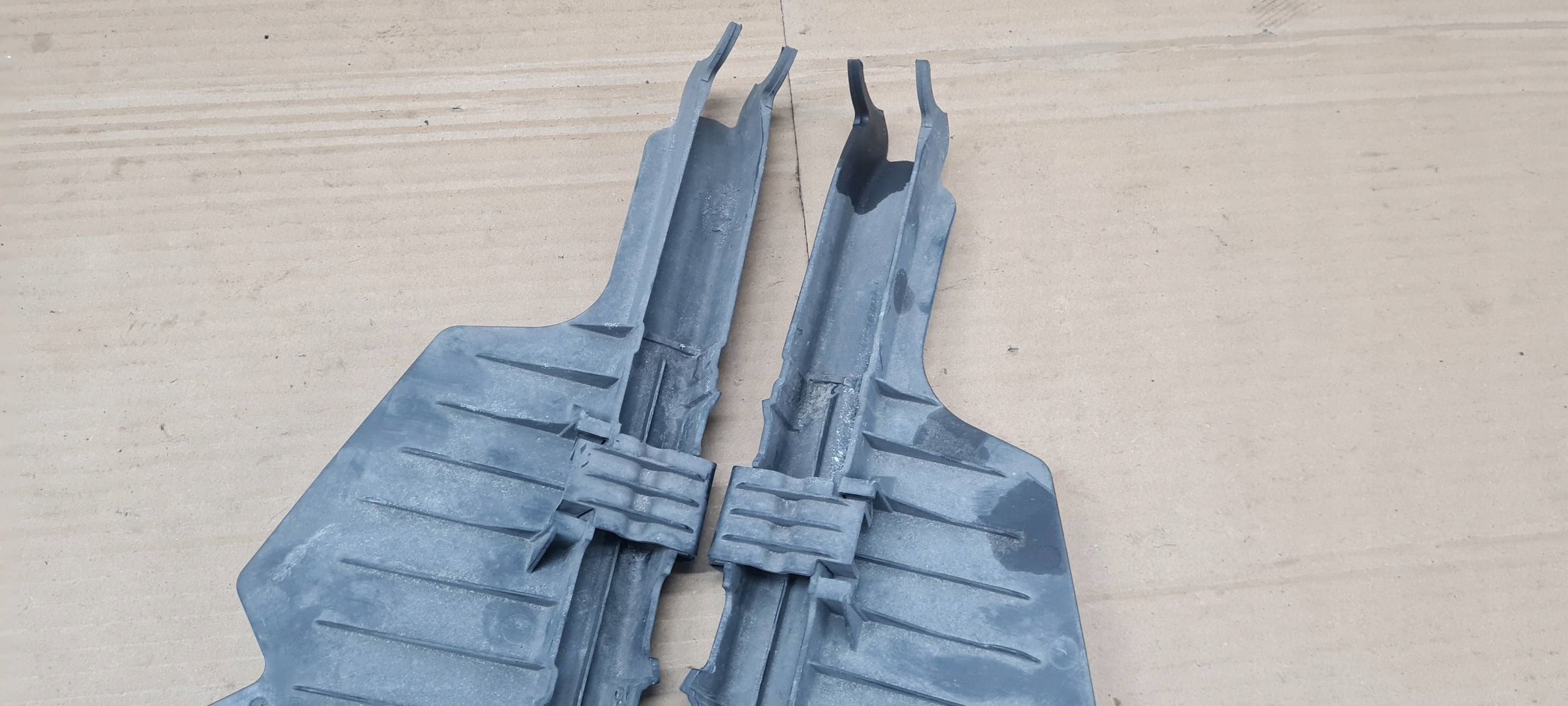 A5 8W S5 cover cap arms left right rear part 2X A4 B9 8W S4
