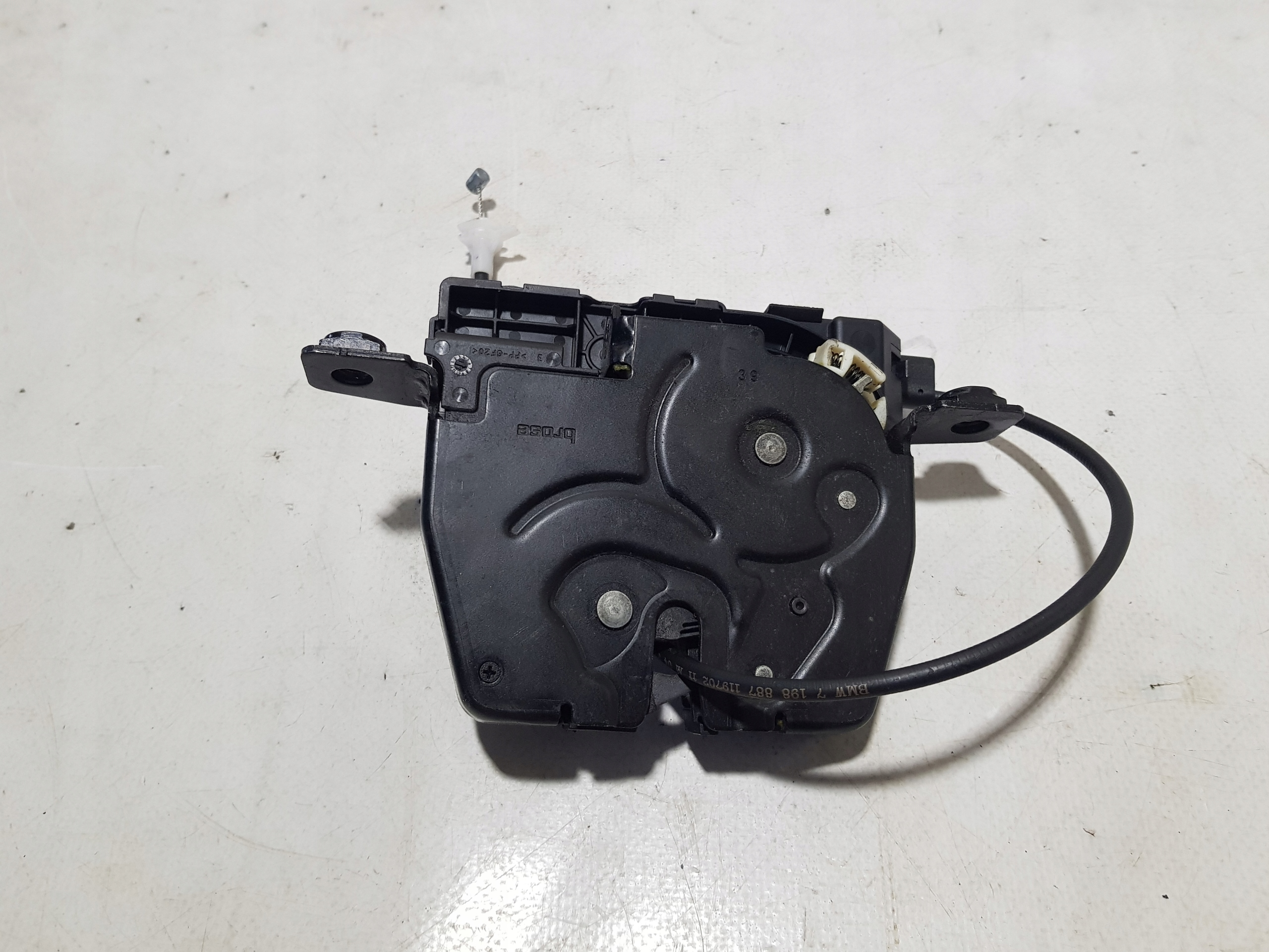 lock bonnet boot BMW F10