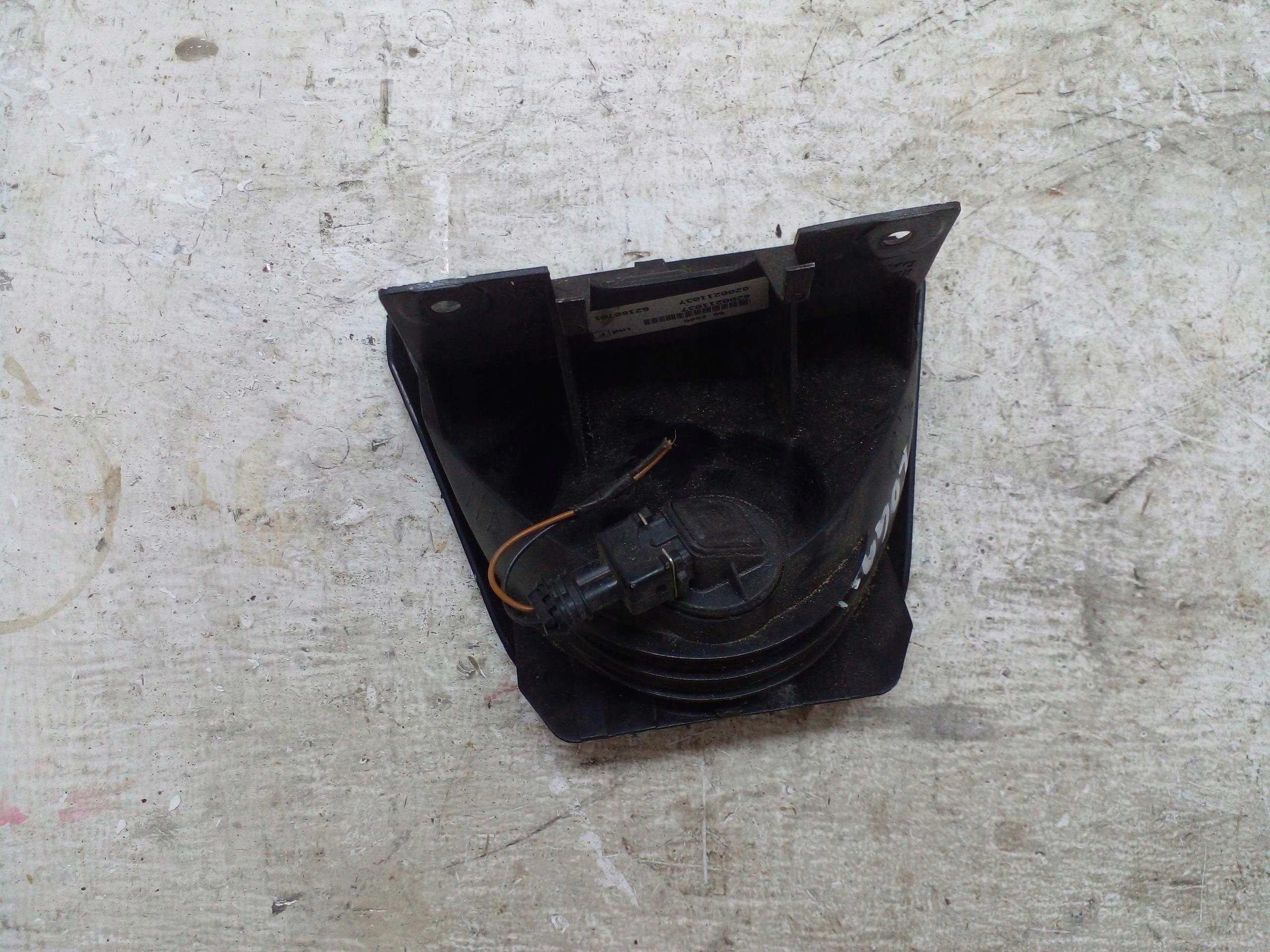 Feux phare STOP DACIA LOGNA et 8200211037 04-12