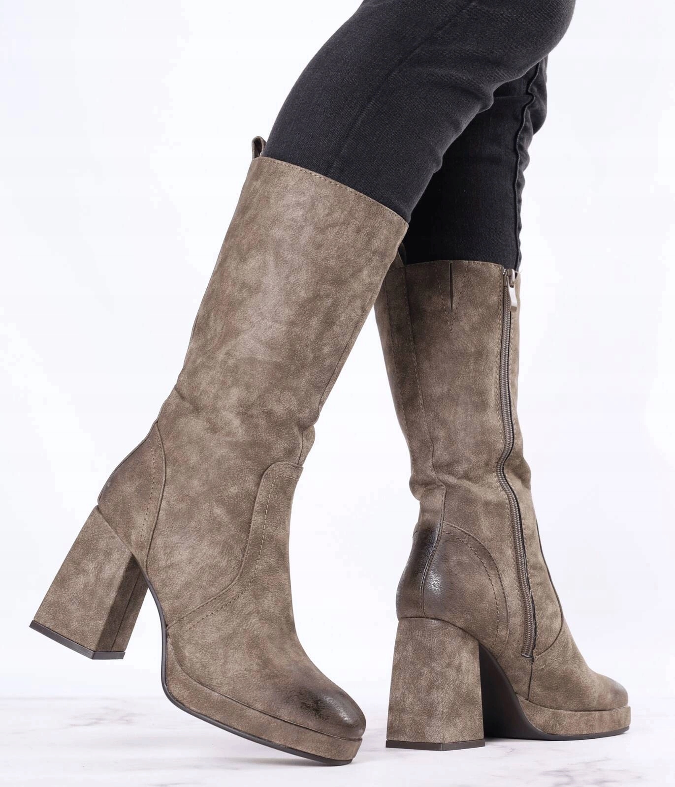 Modne kozaki damskie zimowe ocieplane na klocku i platformie Jezzi r.40 Rozmiar 40